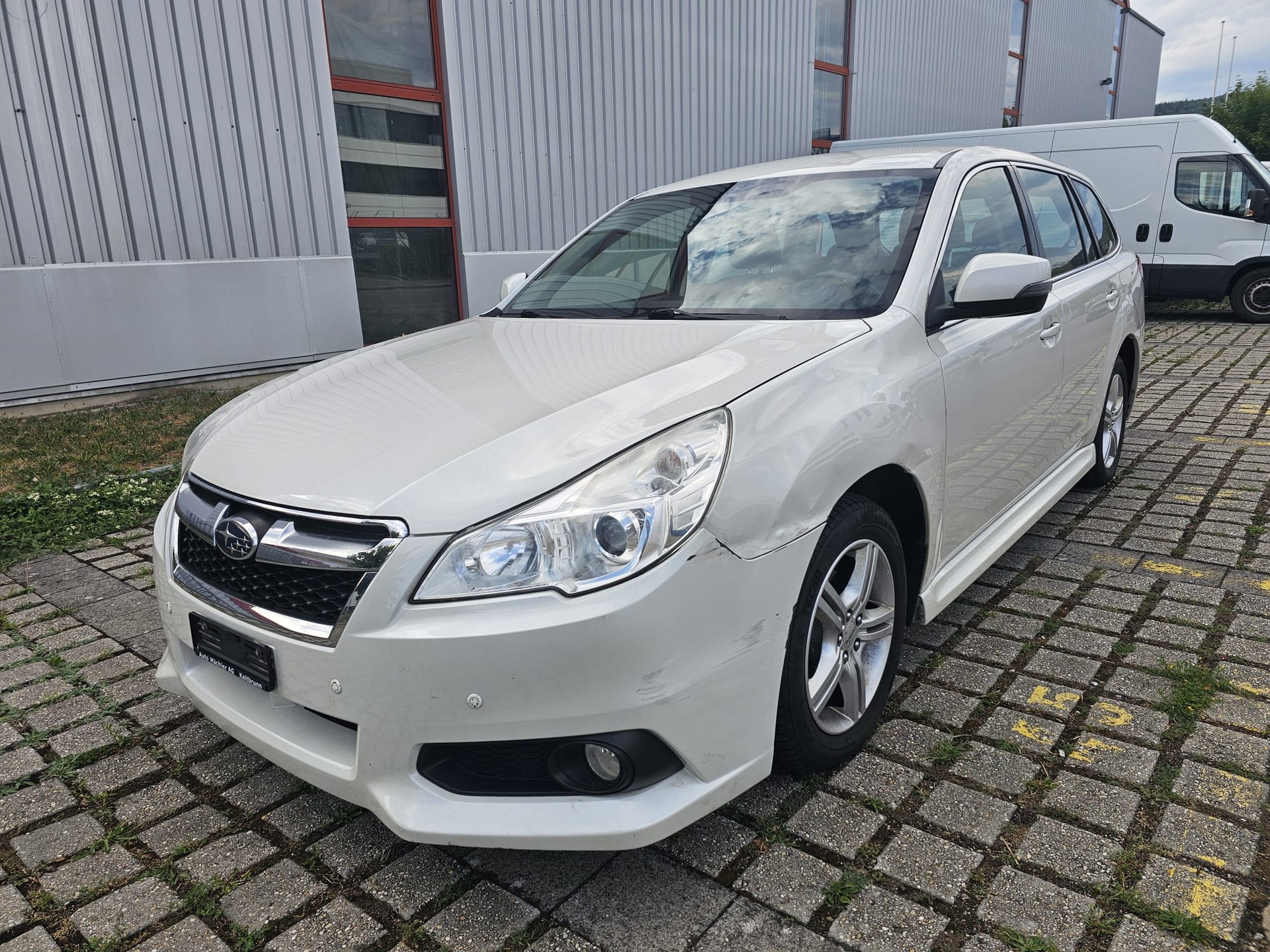 SUBARU Legacy 2.0i Swiss AWD Lineartronic
