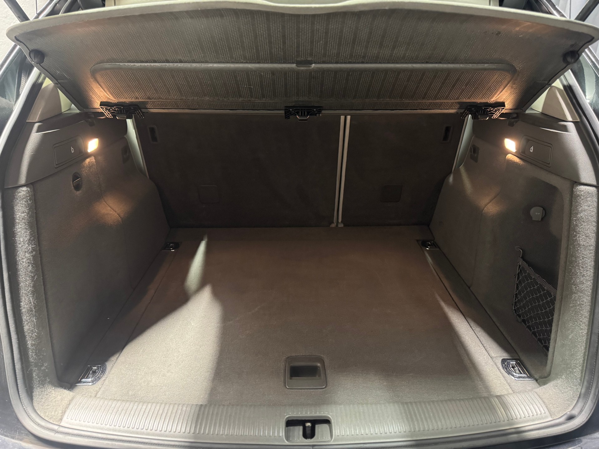 AUDI Q5 2.0 TFSI quattro S-tronic (23)-image-14
