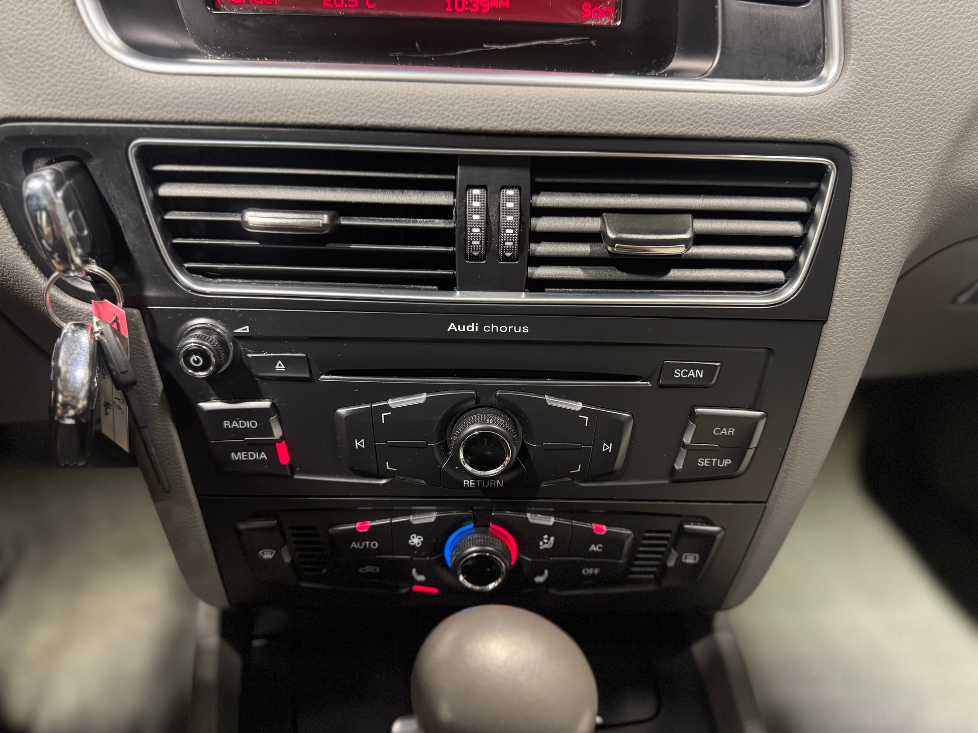 AUDI Q5 2.0 TFSI quattro S-tronic (23)-image-11