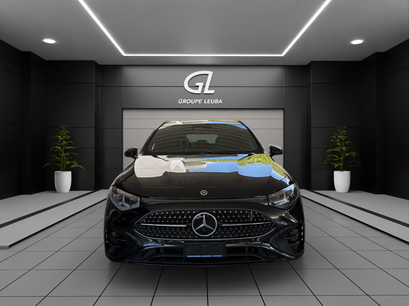 MERCEDES-BENZ CLA Shooting Brake 220 4Matic 8G-DCT-showroom-element-1