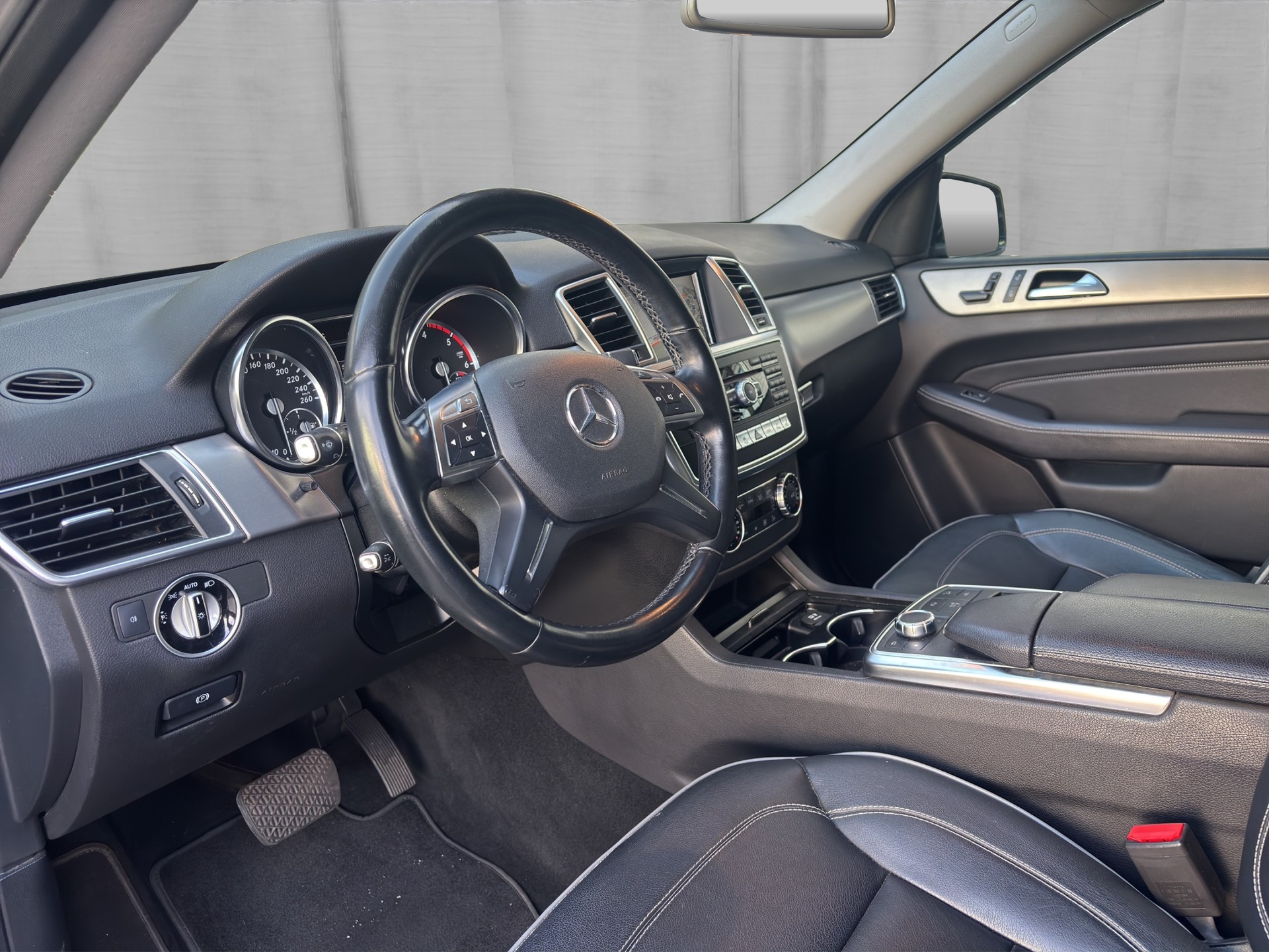 MERCEDES-BENZ ML 350 BlueTEC Executive 4Matic 7G-Tronic-image-7