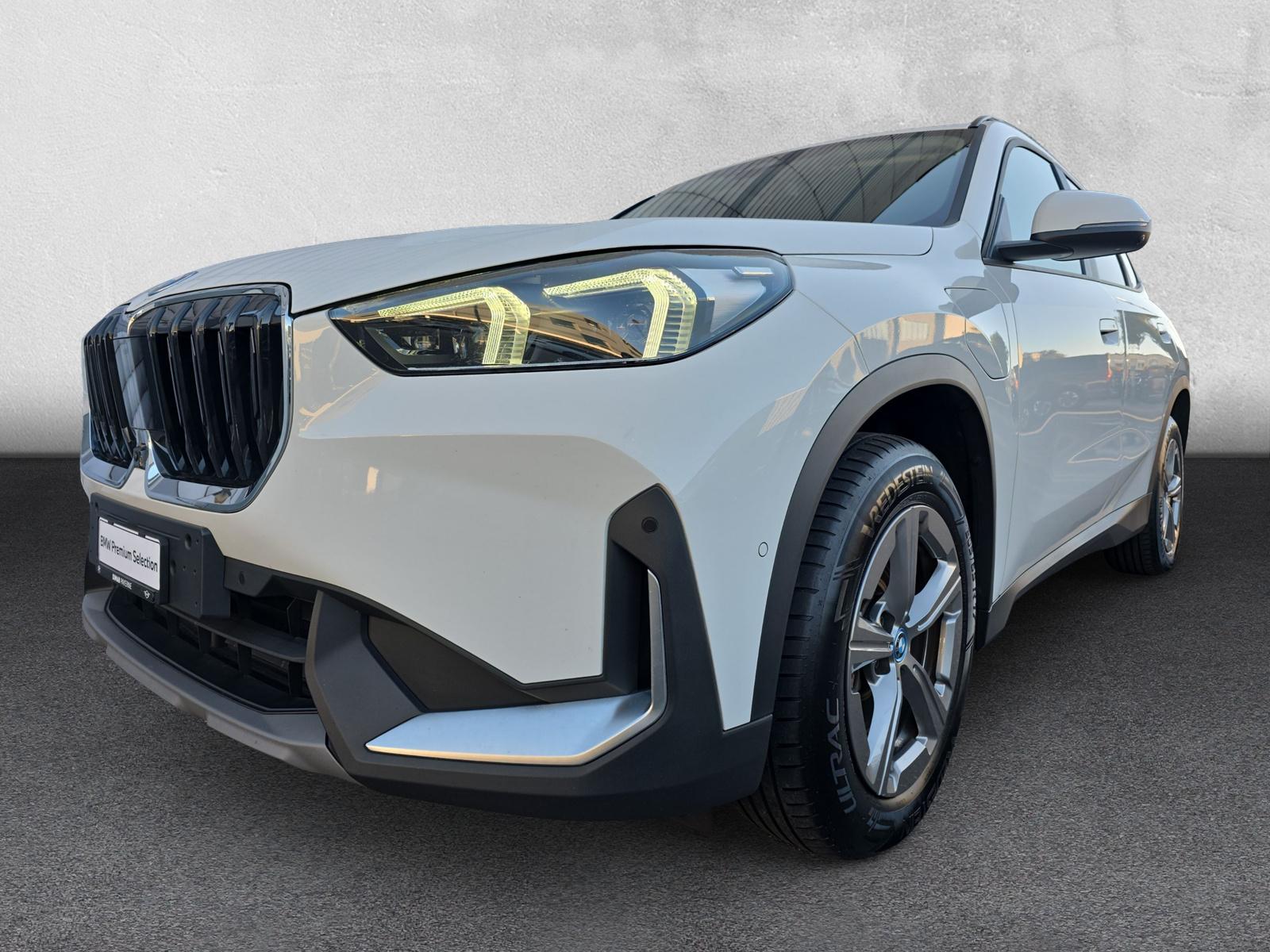 BMW X1 30e xDrive U11 (CH) AHK ** HYBRIDE RECHARGEABLE ** ** Action Leasing à 2.88% Jusqu'au 30.09.2026 **-image-9