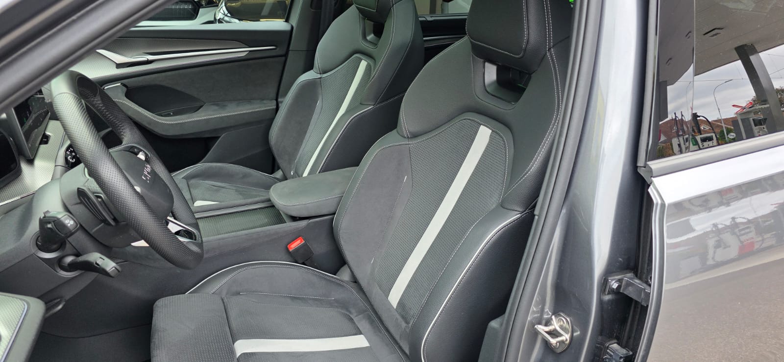 SKODA Kodiaq 1.5 TSI PHEV Sportline-image-9