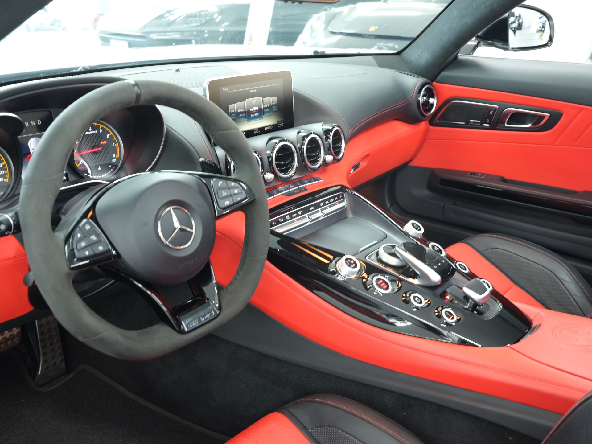 MERCEDES-BENZ AMG GT C Roadster Speedshift DCT *Burmester* *AMG* *Schalensitze*-image-22