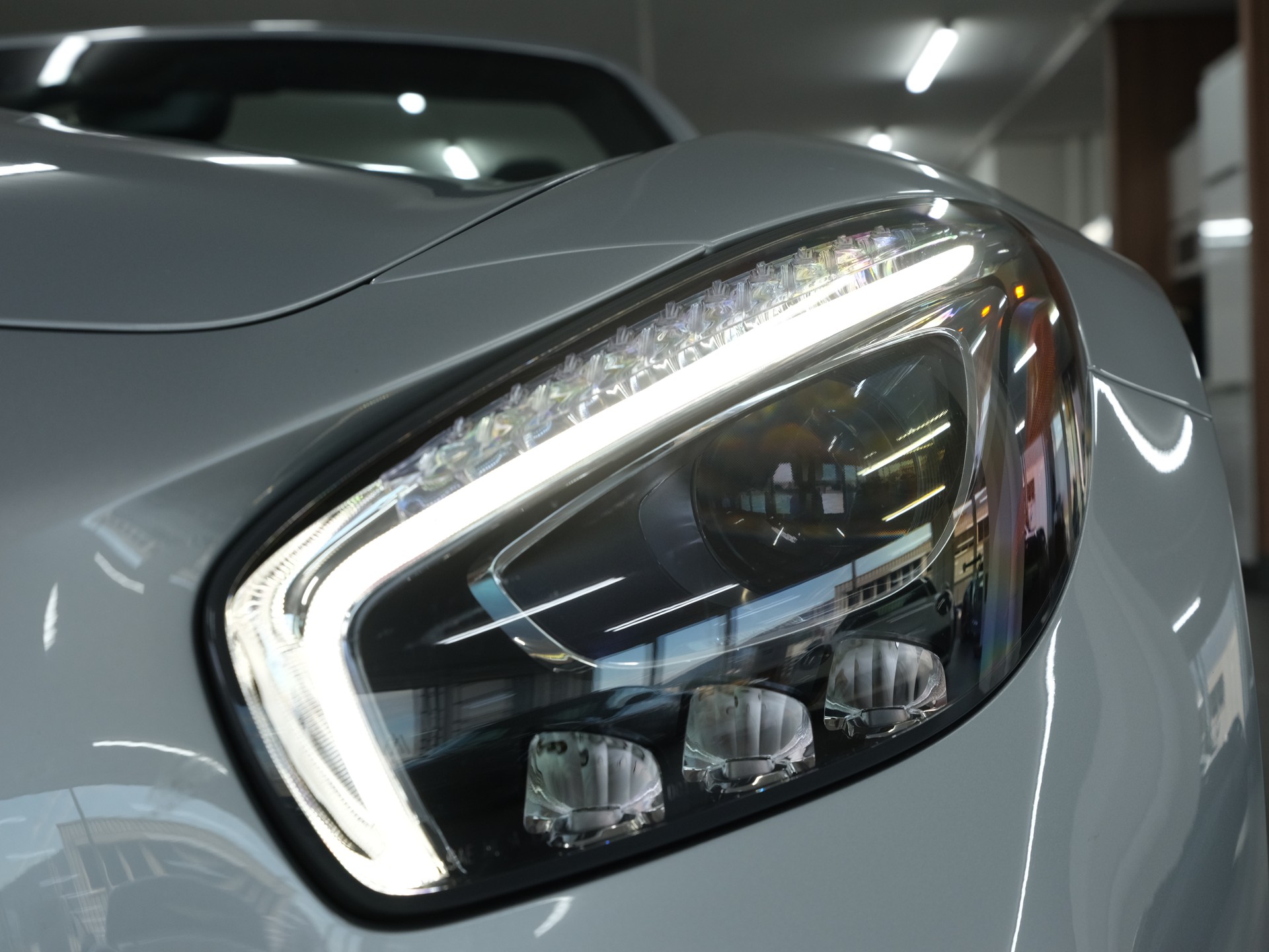 MERCEDES-BENZ AMG GT C Roadster Speedshift DCT *Burmester* *AMG* *Schalensitze*-image-12