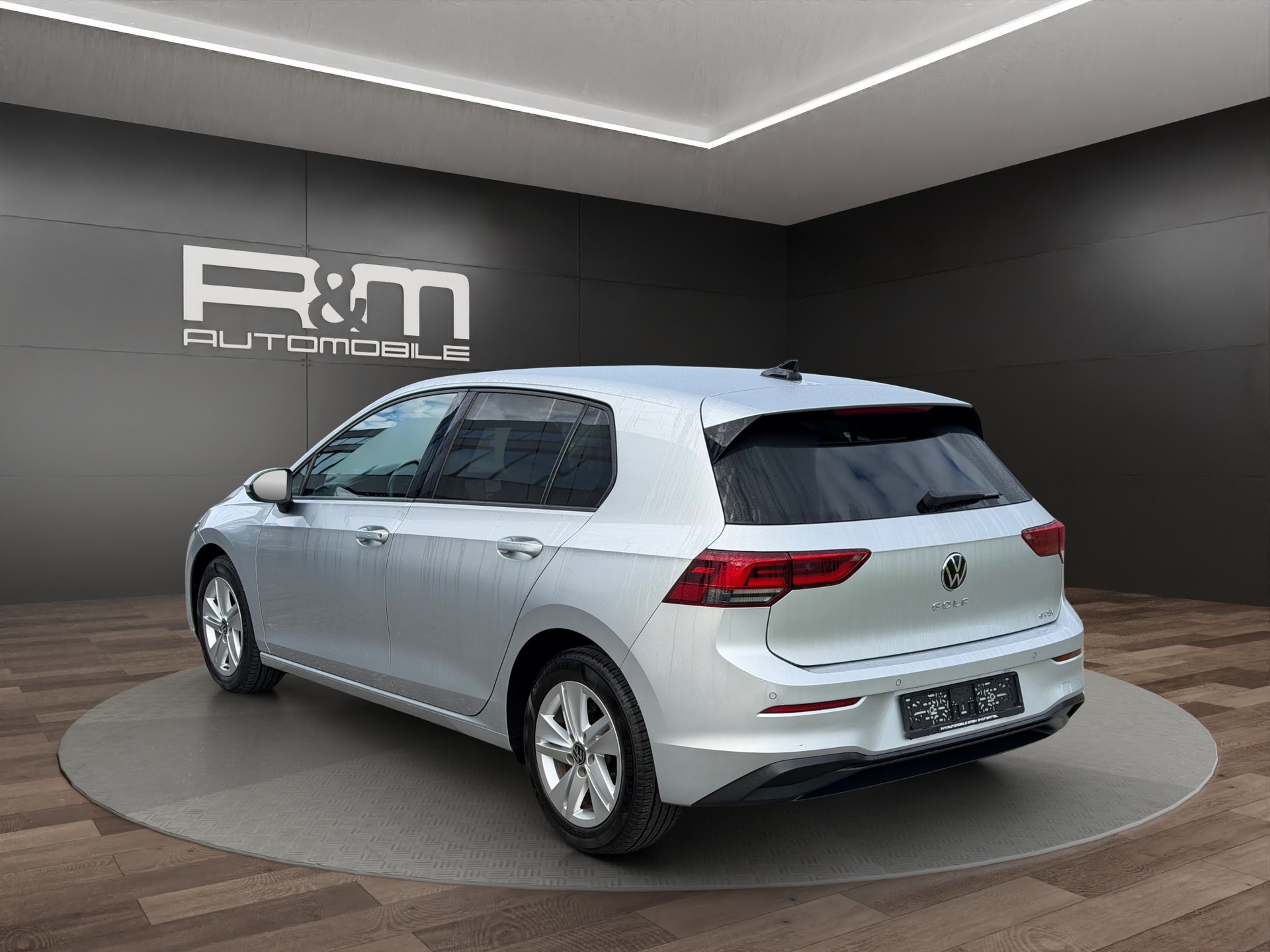 VW Golf 1.0 eTSI mHEV ACTLife DSG-image-5