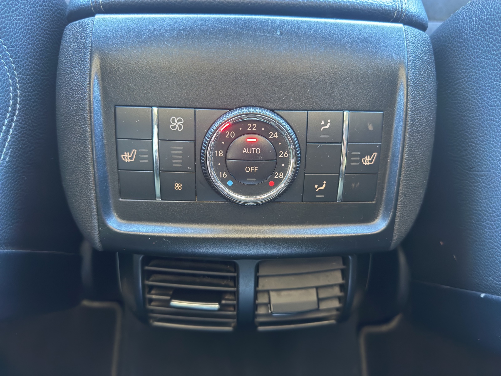 MERCEDES-BENZ R 350 (320) CDI L 4Matic 7G-Tronic-image-23