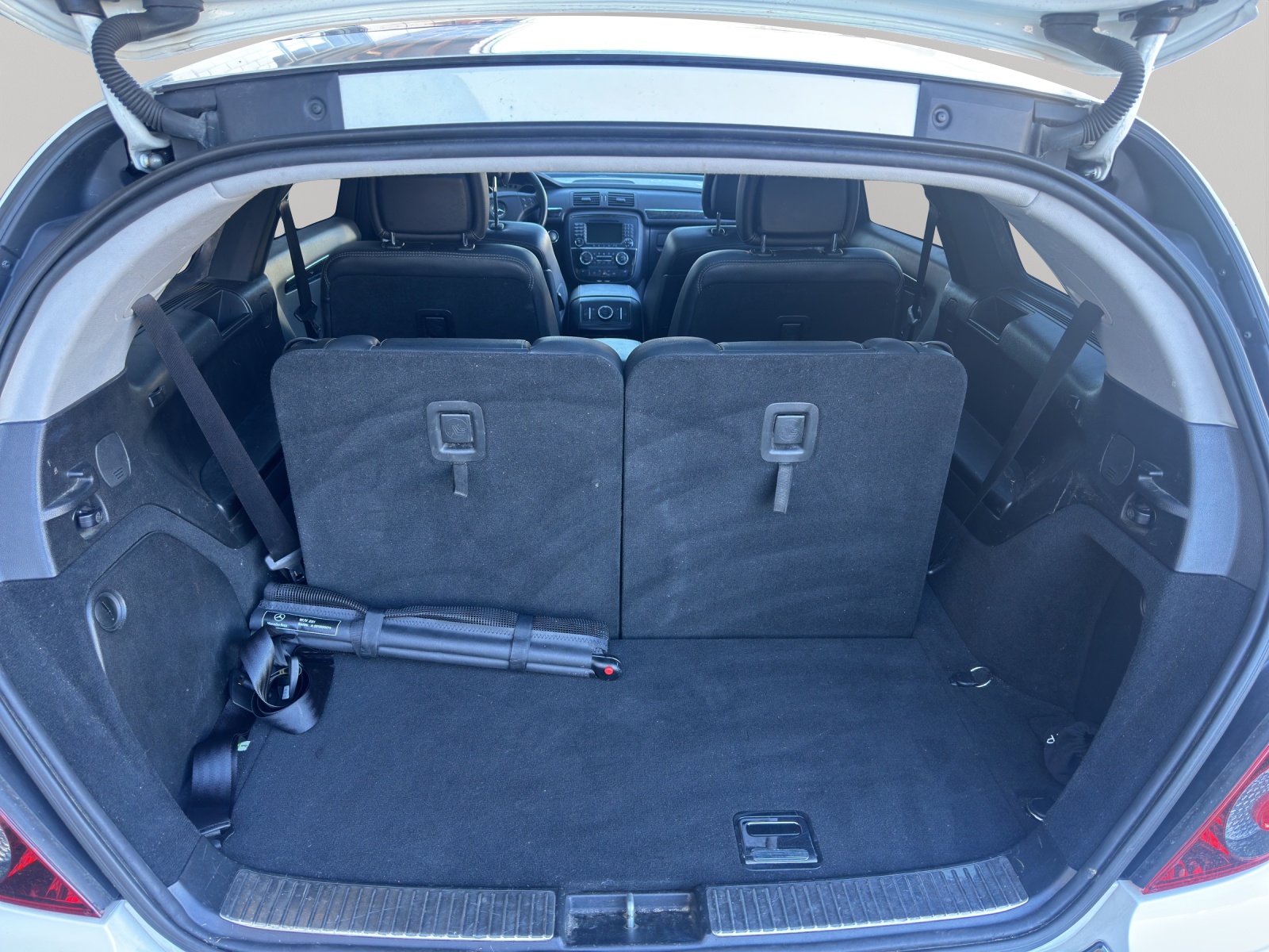MERCEDES-BENZ R 350 (320) CDI L 4Matic 7G-Tronic-image-17