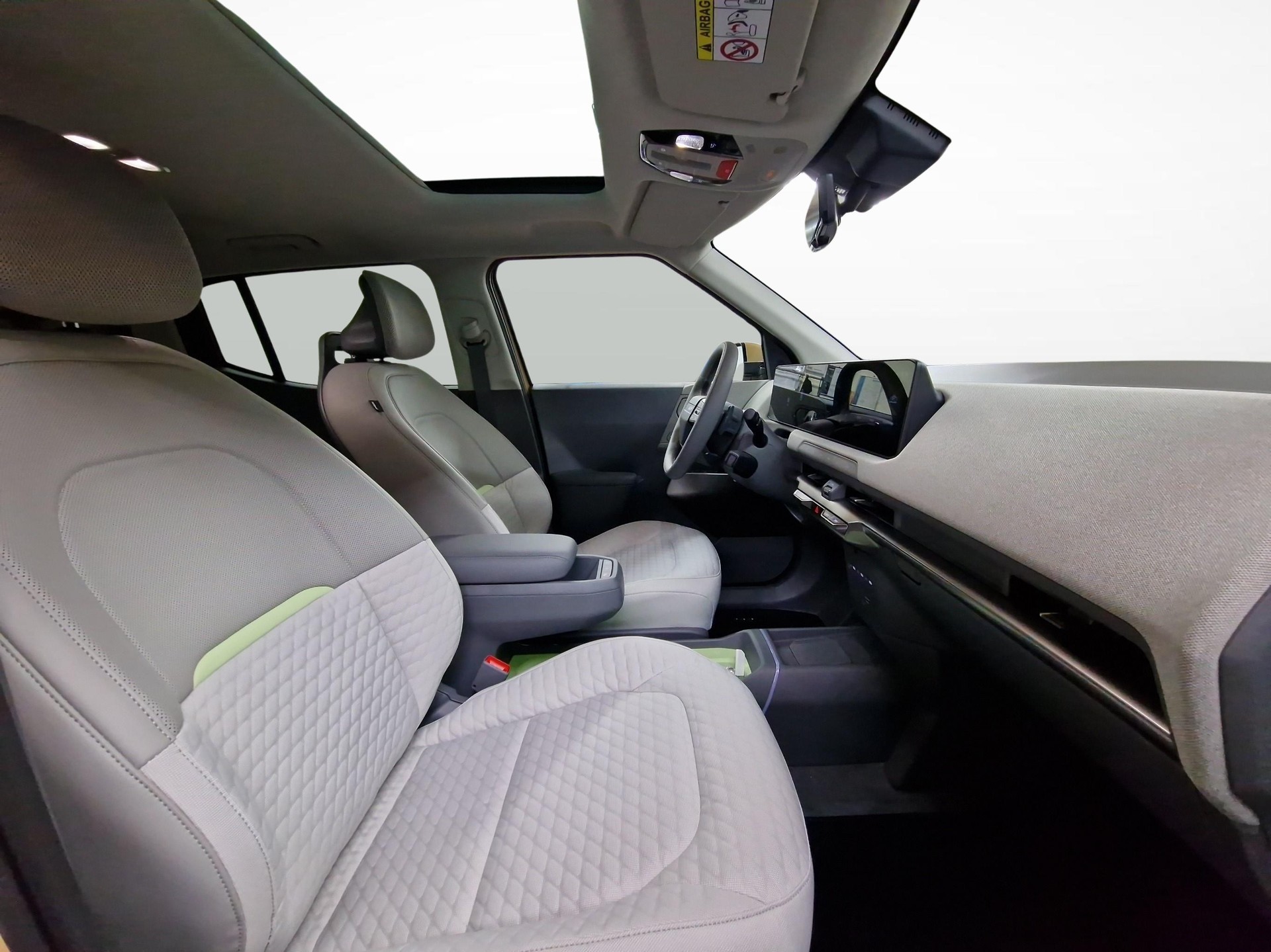 KIA EV2 61 kWh Earth-image-9