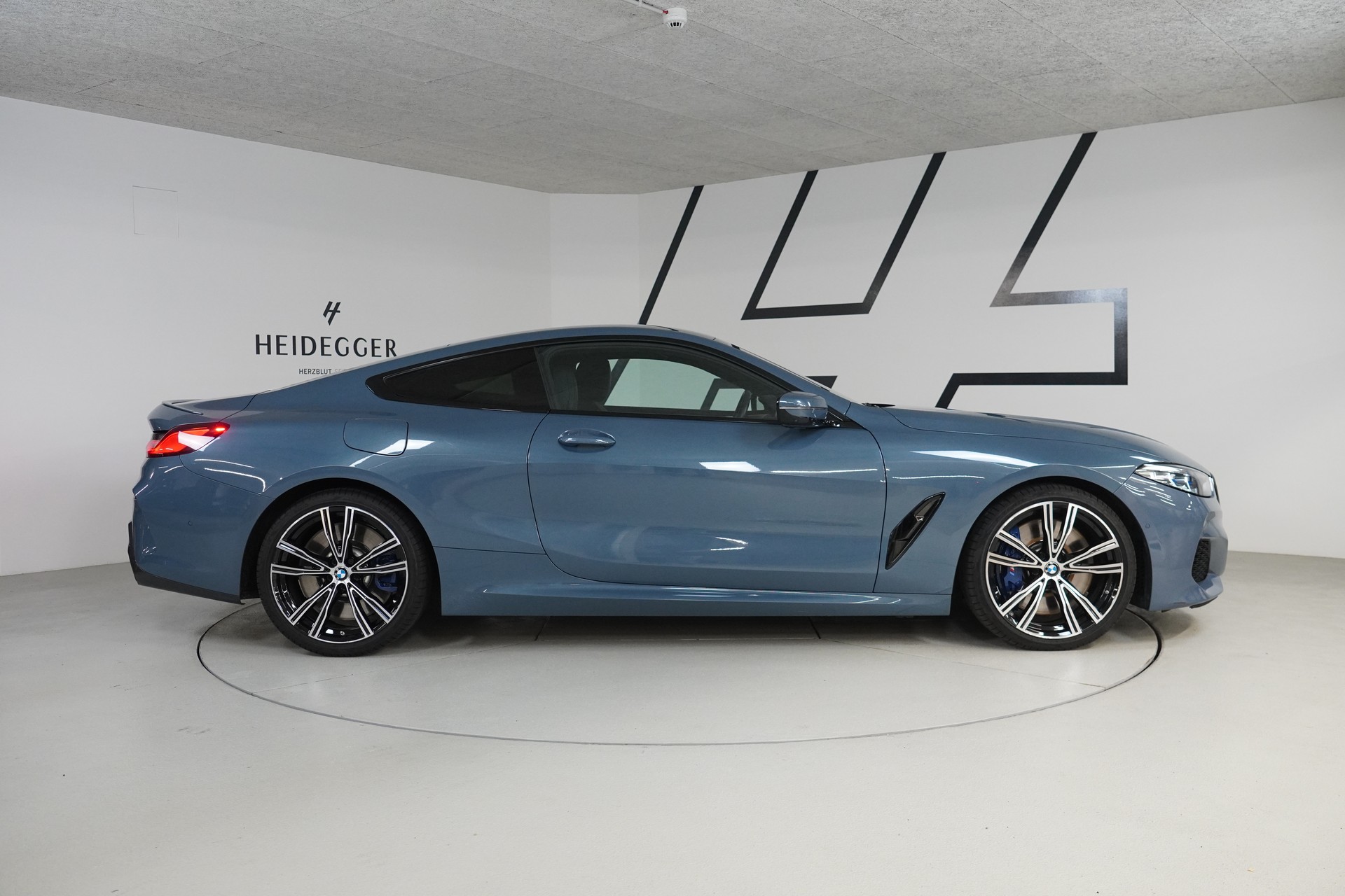 BMW M850i xDrive First Edition Steptronic-image-7