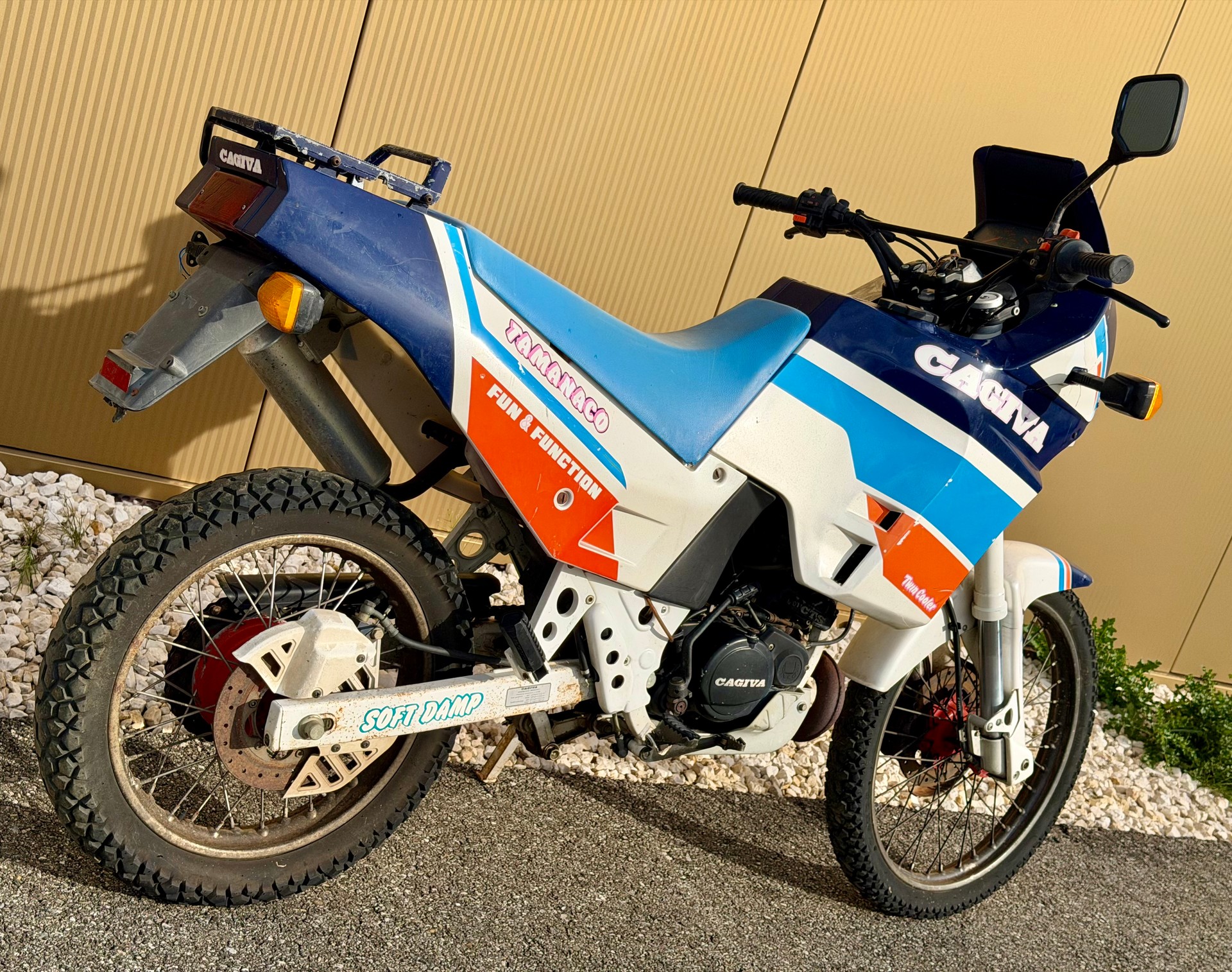 CAGIVA 125 Tamanaco-showroom-element-3