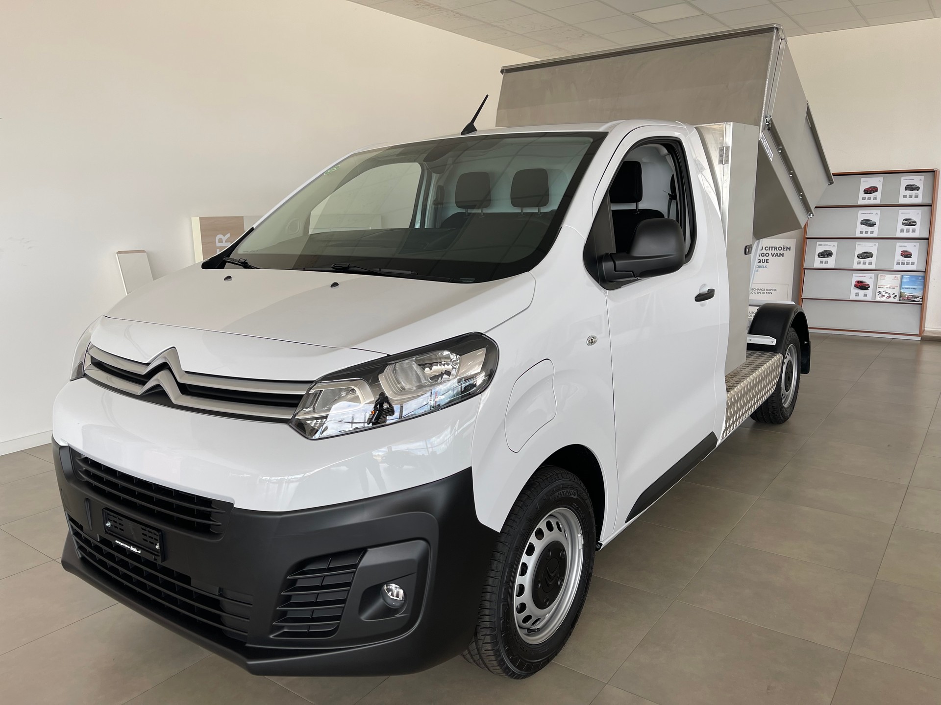 CITROEN Jumpy M Swiss Ed. 50kWh Benne Métanova