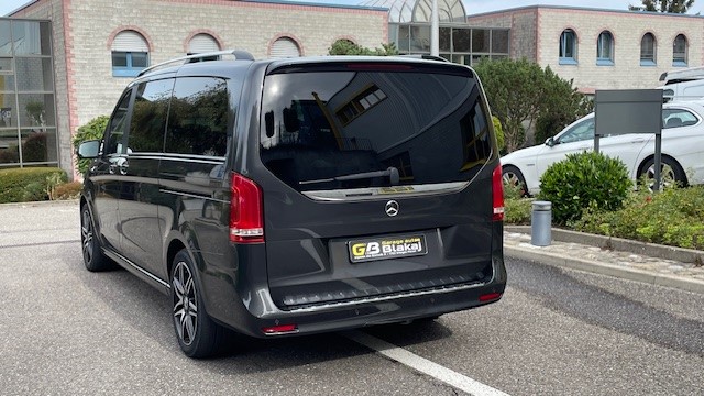 MERCEDES-BENZ V 250 d kompakt Avantgarde 4Matic 9G-Tronic-image-4