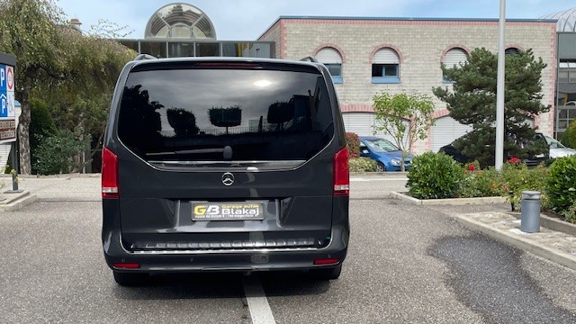 MERCEDES-BENZ V 250 d kompakt Avantgarde 4Matic 9G-Tronic-image-3