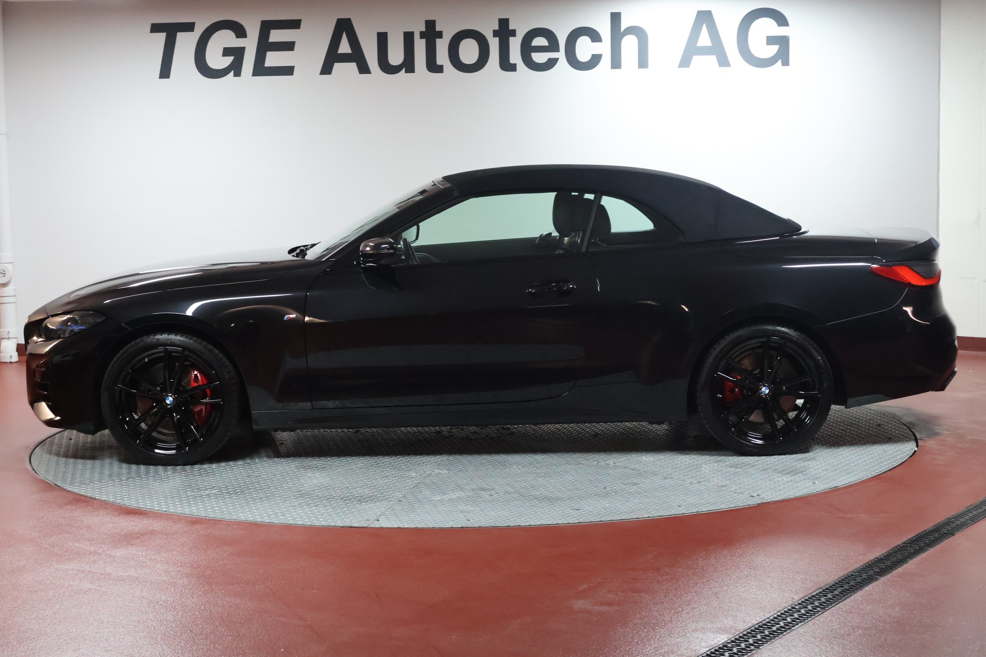 BMW M440i xDrive 48V Cabriolet Steptronic-image-4