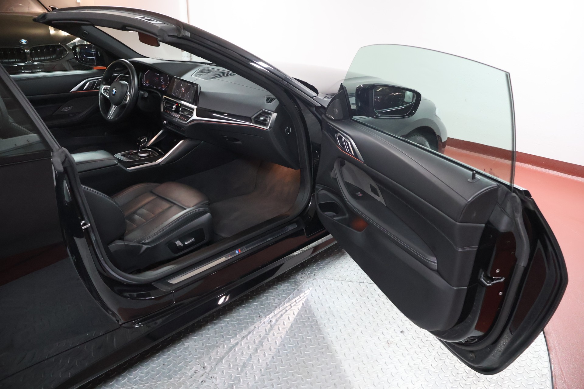 BMW M440i xDrive 48V Cabriolet Steptronic-image-15