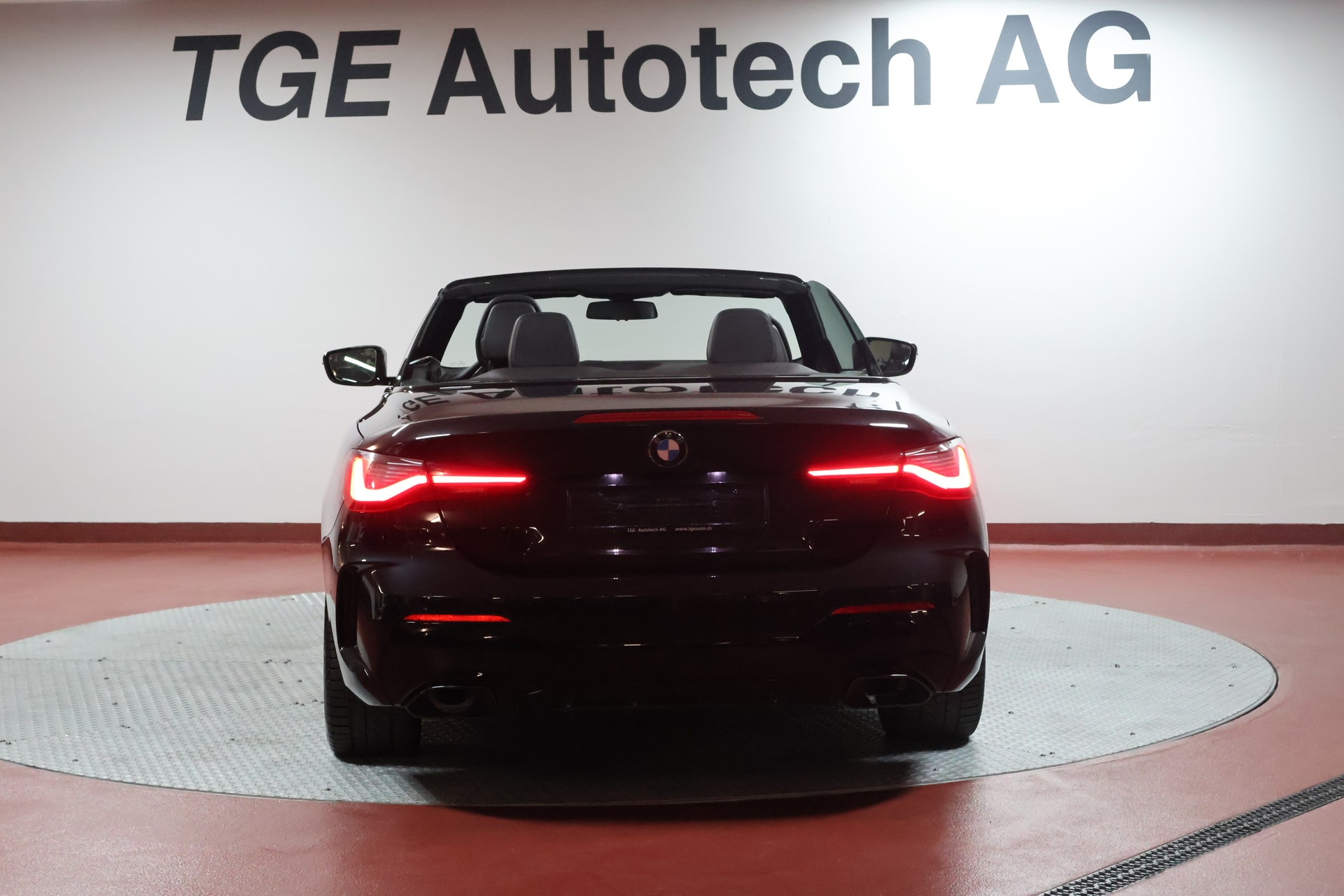 BMW M440i xDrive 48V Cabriolet Steptronic-image-19