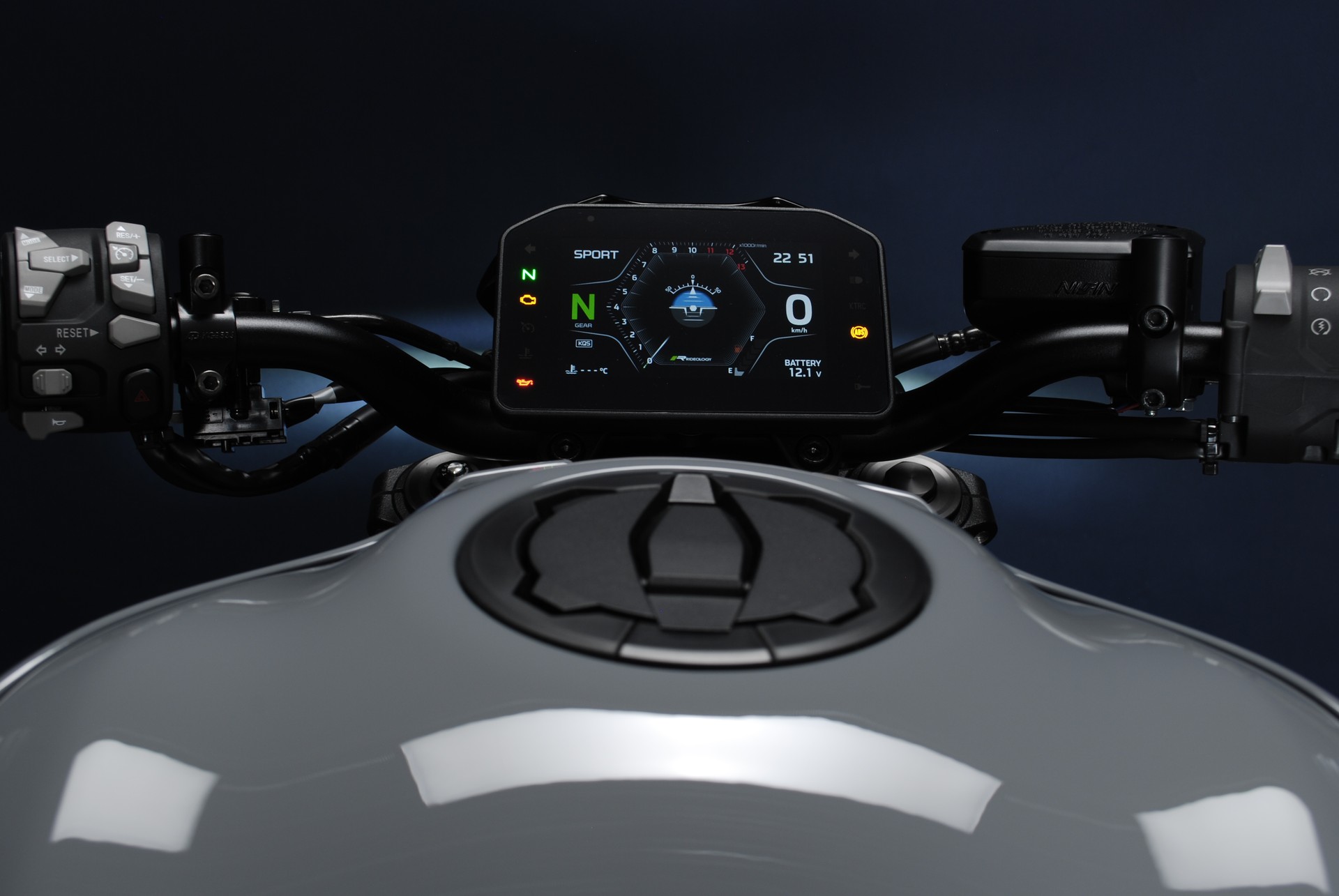 KAWASAKI Z 900 MY26 (35kW) - Sonderumbau grau-image-13