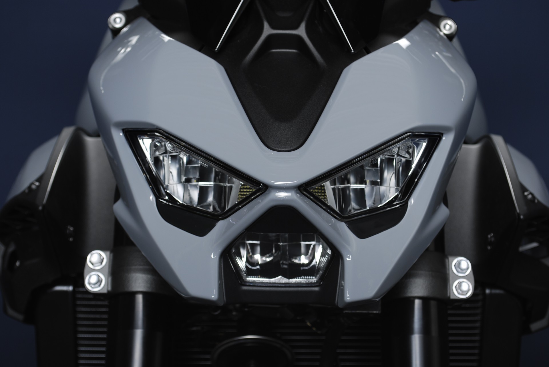 KAWASAKI Z 900 MY26 (35kW) - Sonderumbau grau-image-7