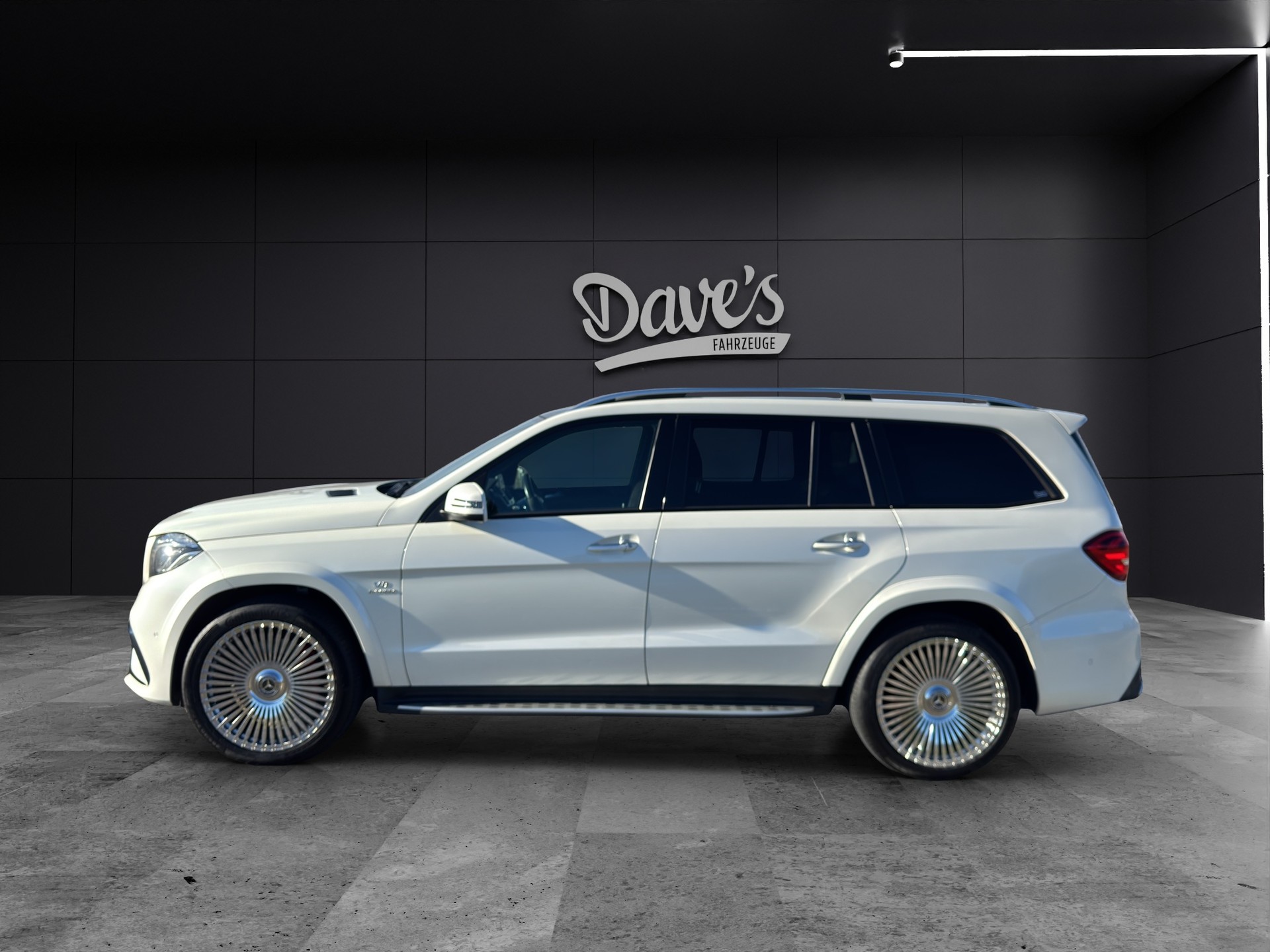 MERCEDES-BENZ GLS 63 AMG *ohne OPF*-showroom-element-3