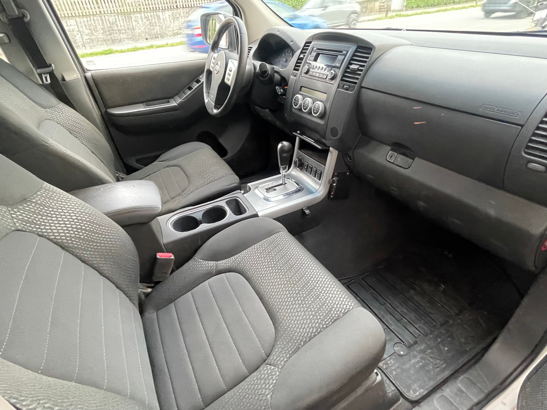 NISSAN Navara Double Cab LE 2.5 dCi 4WD LB Automat-image-3