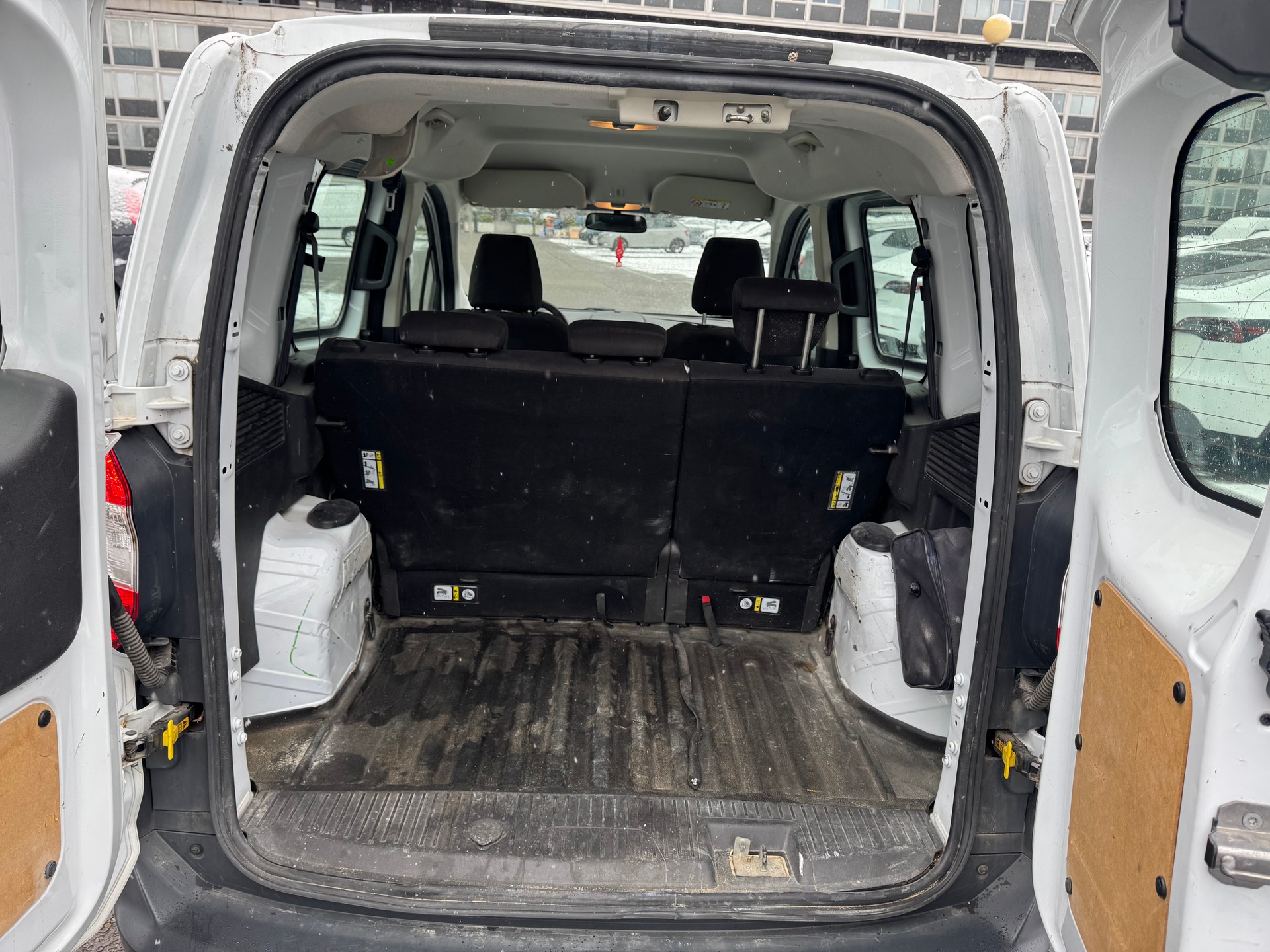 FORD Transit Courier Combi 1.0 EcoBoost Ambiente-image-13
