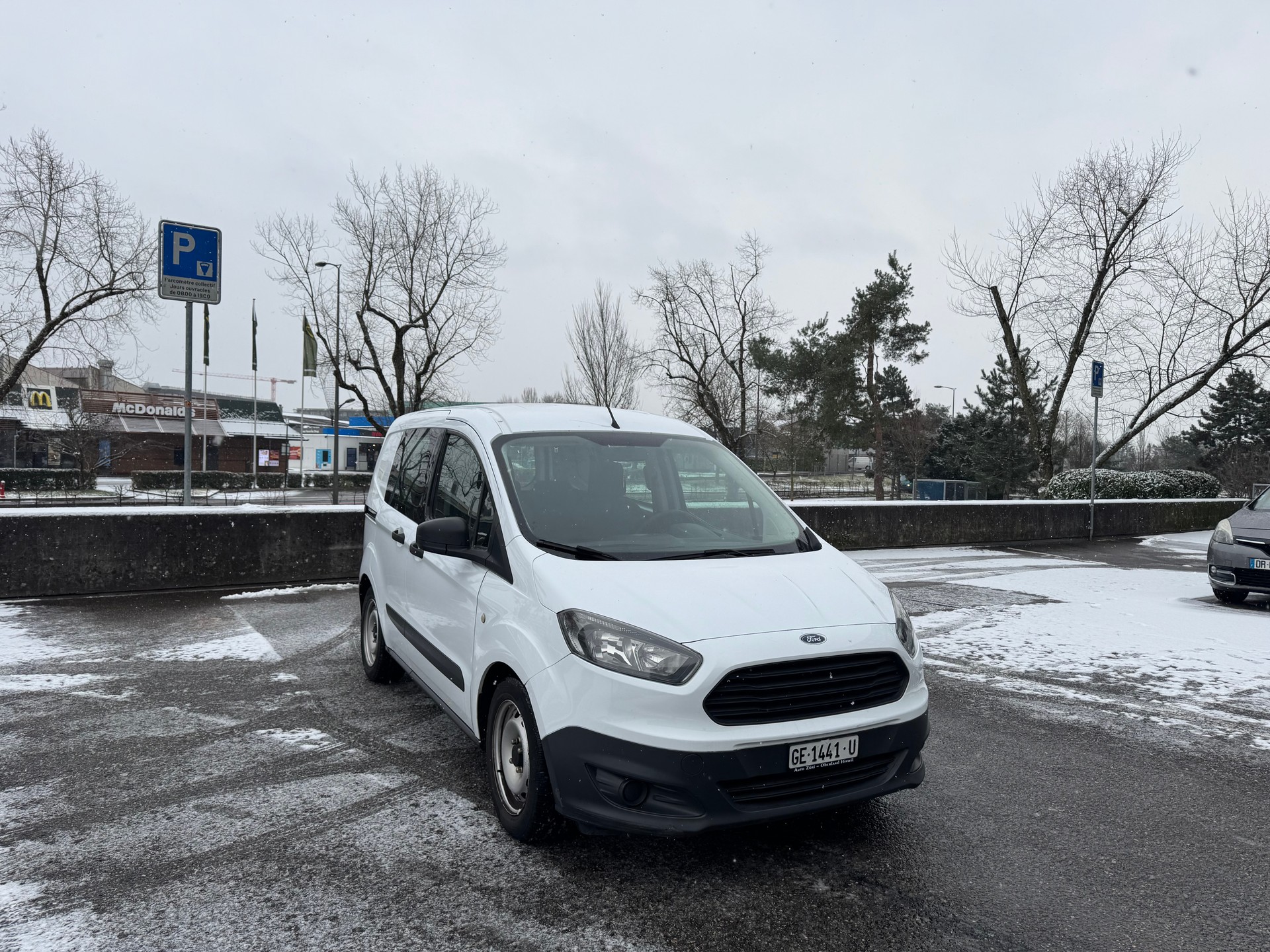 FORD Transit Courier Combi 1.0 EcoBoost Ambiente-image-3