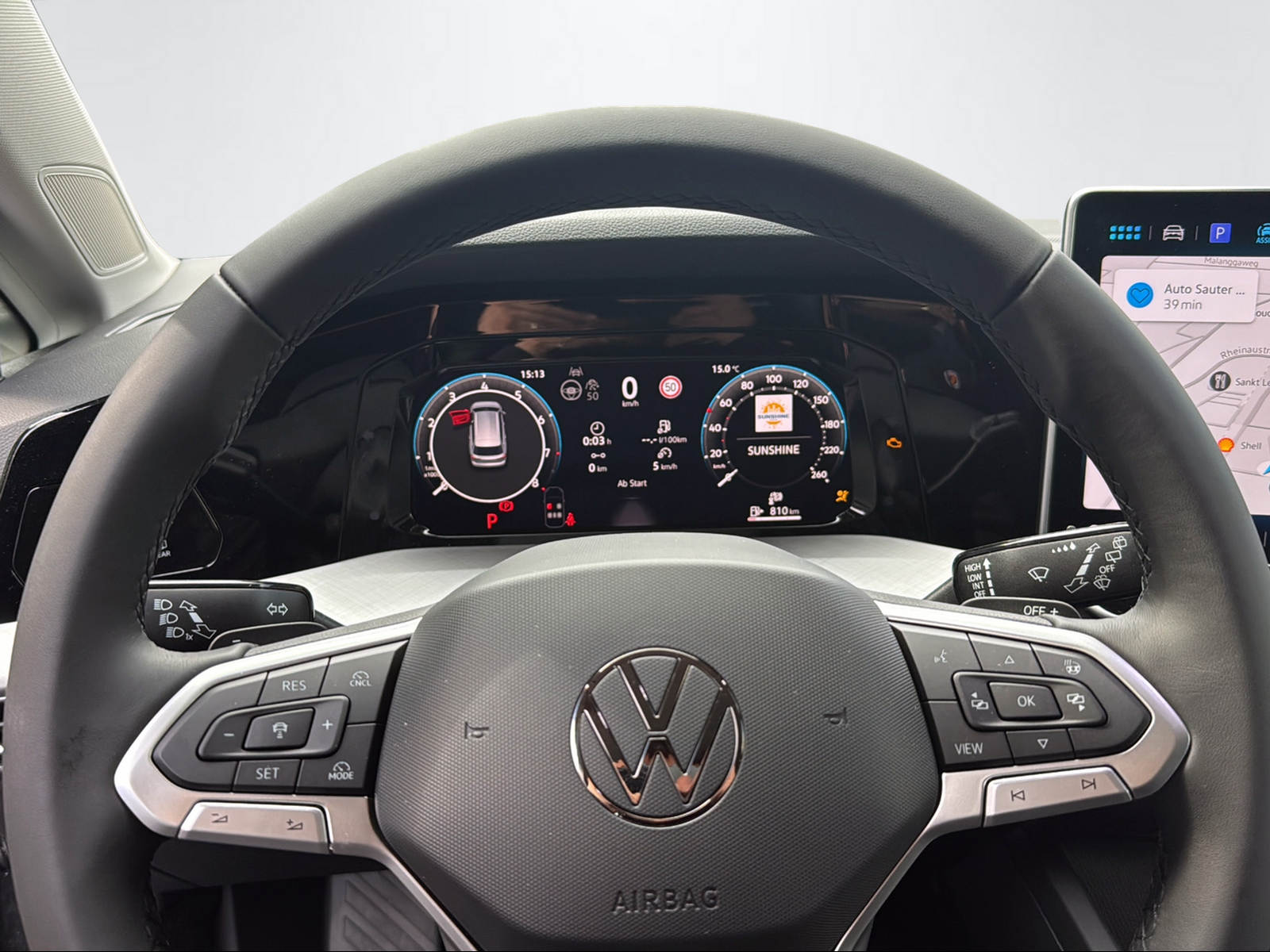 VW Golf VIII Variant 1.5 eTSI Life DSG-image-11