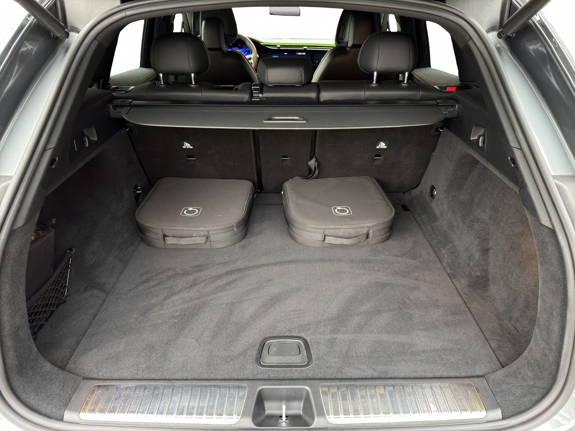 MERCEDES-BENZ EQE SUV 350 4 Matic-image-11