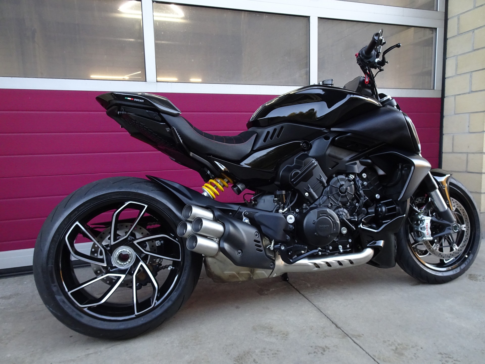 DUCATI Diavel V4-image-8