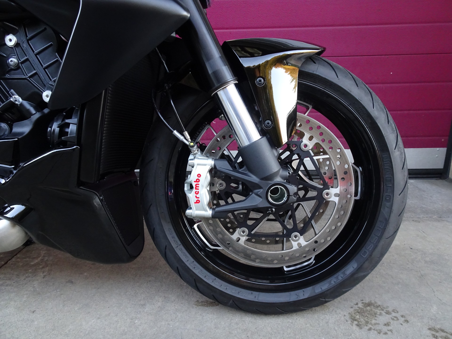 DUCATI Diavel V4-image-1