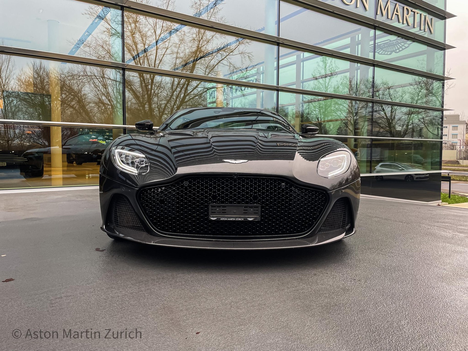 ASTON MARTIN DBS Superleggera Volante 5.2 V12 Bi-Turbo-image-13