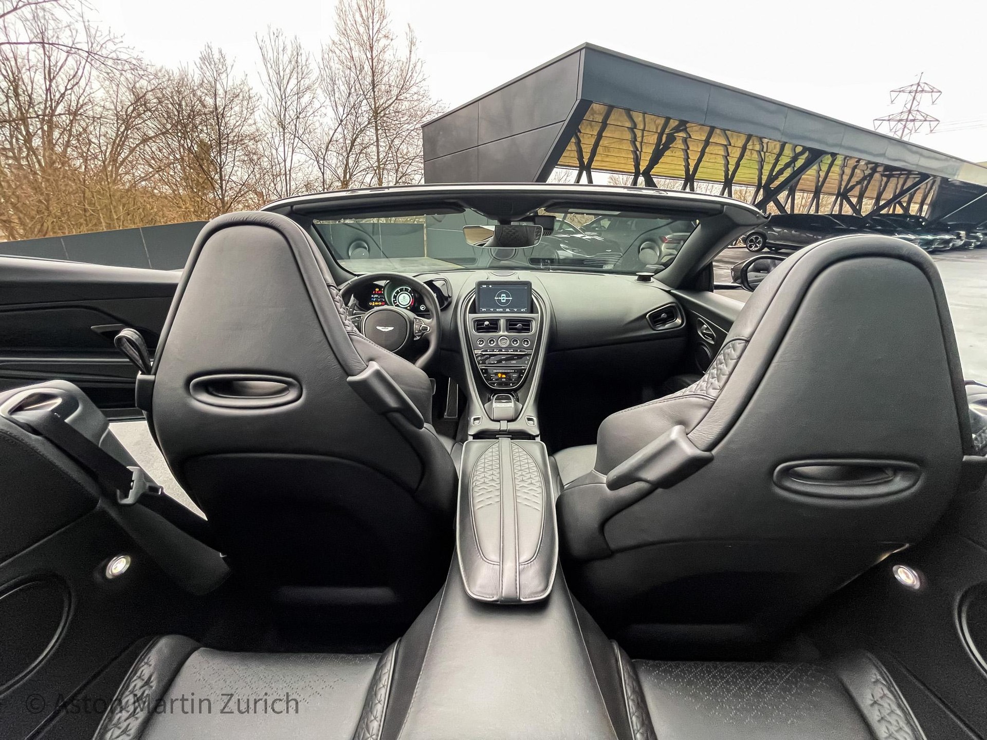 ASTON MARTIN DBS Superleggera Volante 5.2 V12 Bi-Turbo-image-6