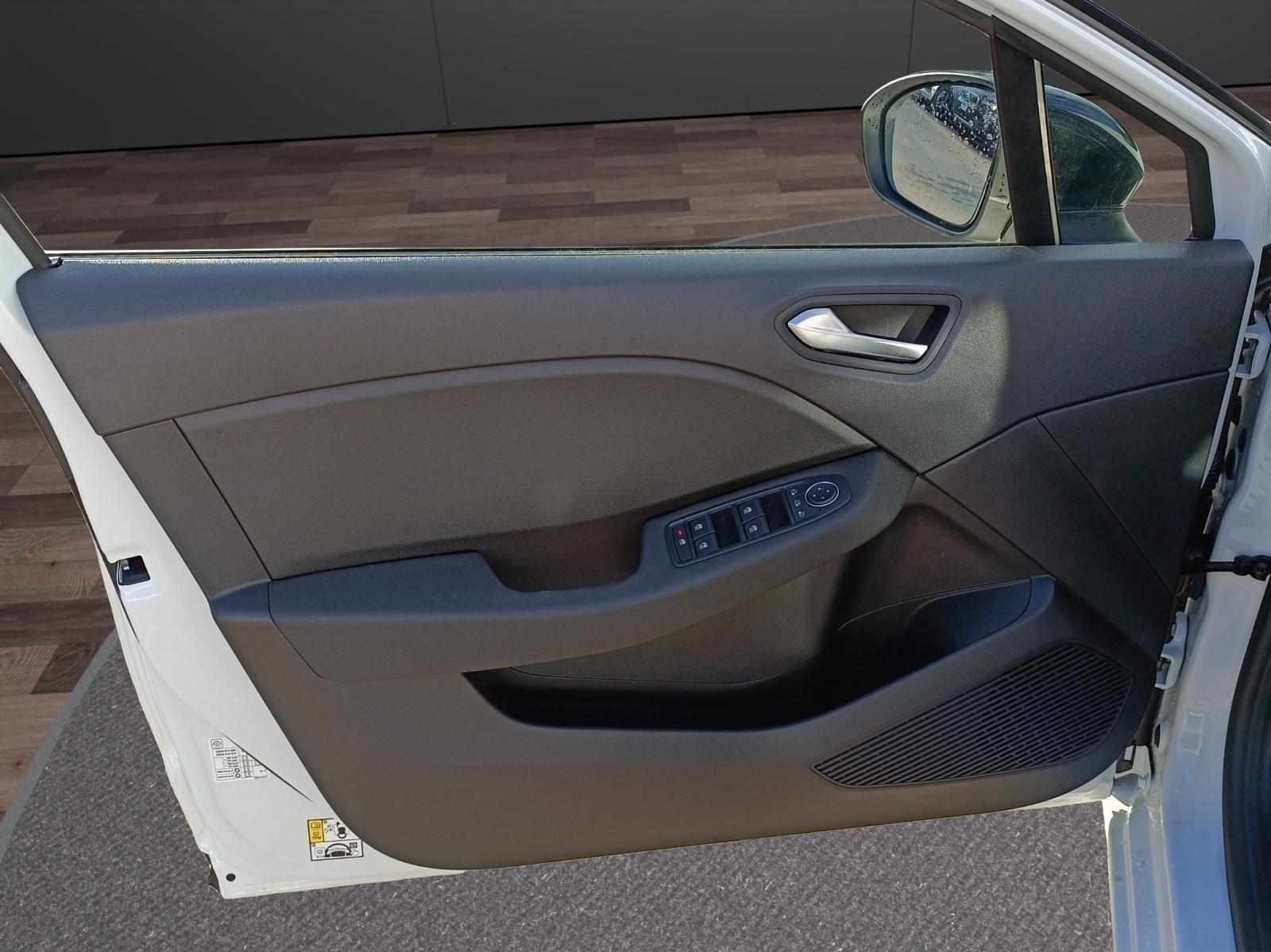 MITSUBISHI Colt 1.0 Invite-image-12
