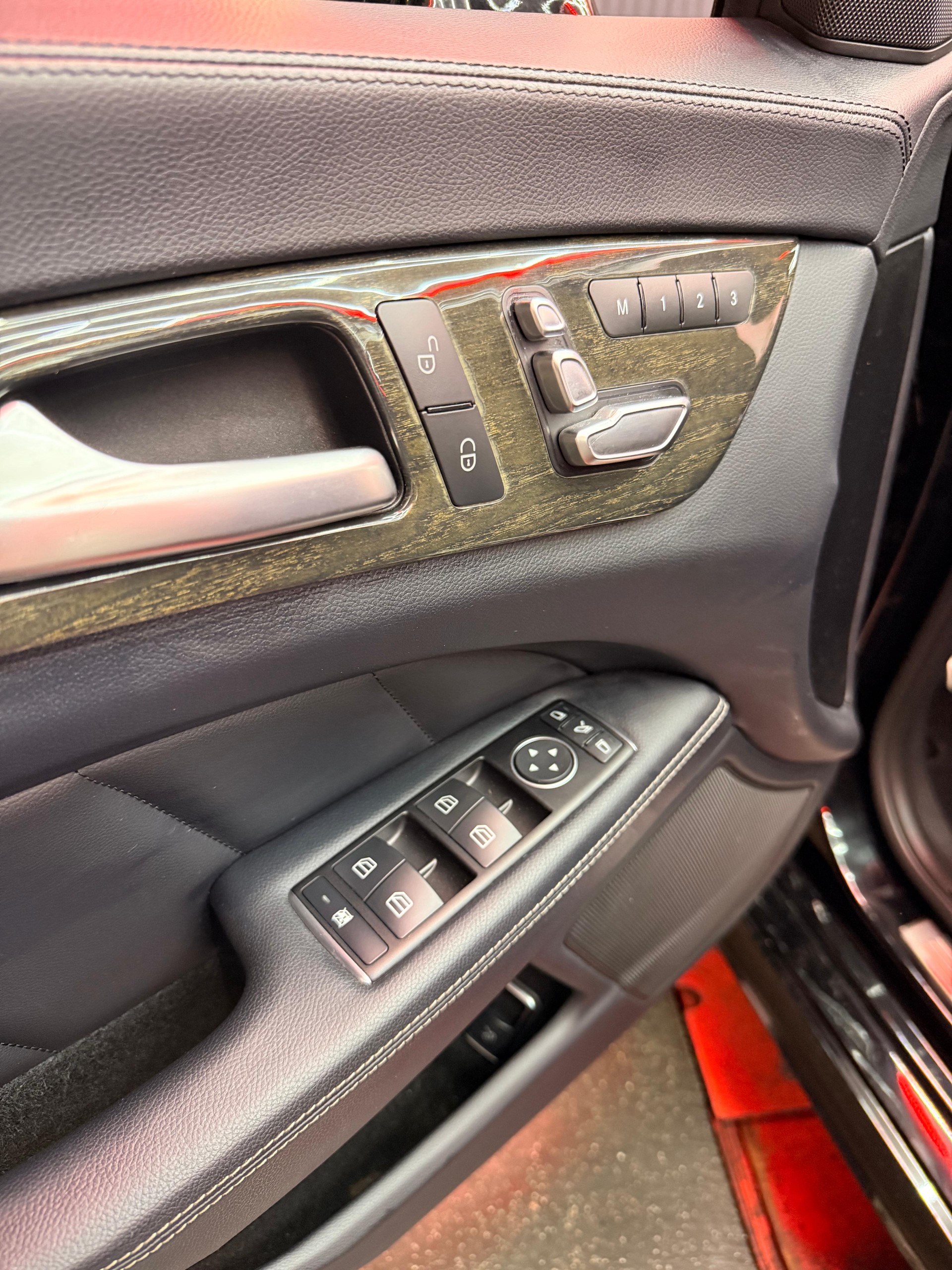 MERCEDES-BENZ CLS Shooting Brake 350 BlueTEC 4Matic 7G-Tronic-image-9