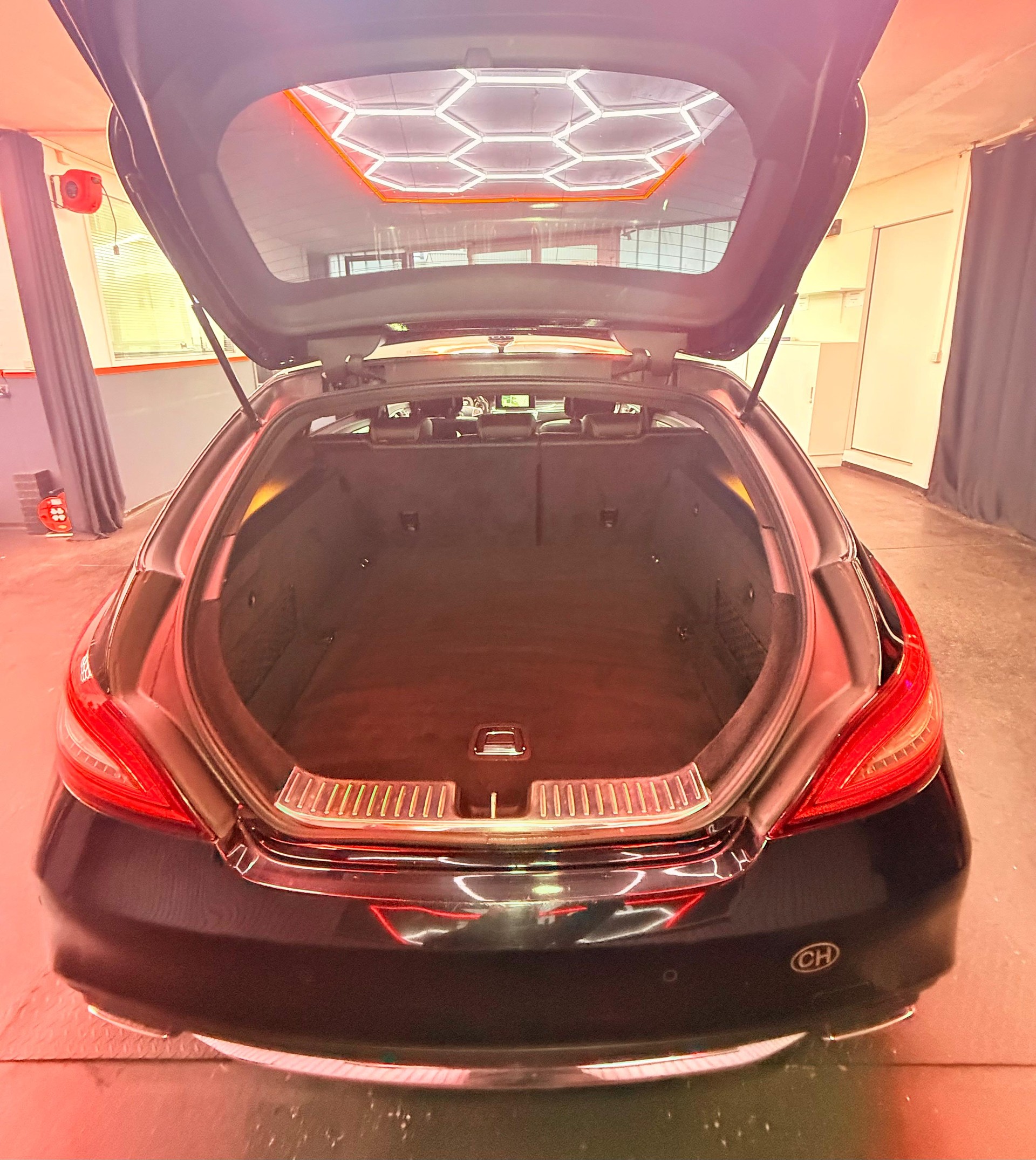 MERCEDES-BENZ CLS Shooting Brake 350 BlueTEC 4Matic 7G-Tronic-image-3