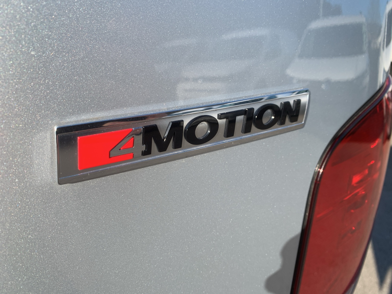 VW Transporter Kombi Langer Radstand 2.0 TDI 4Motion DSG-image-14