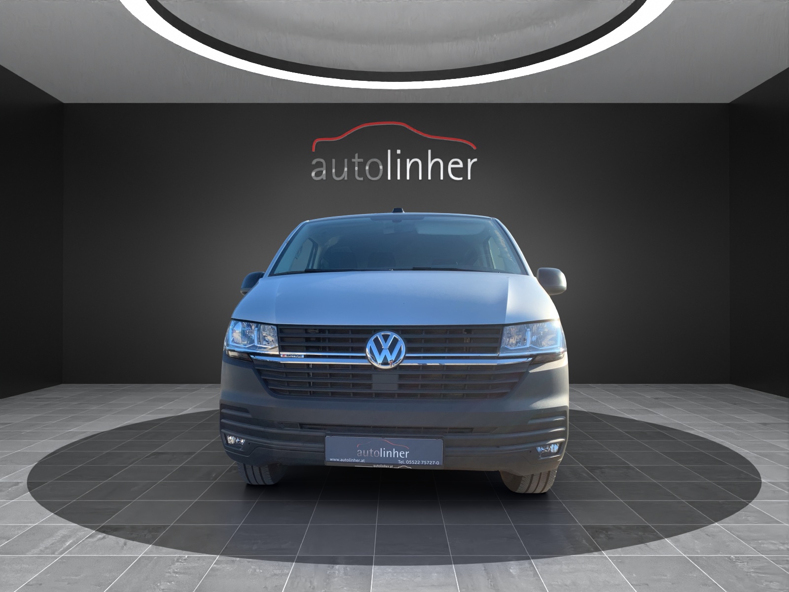 VW Transporter Kombi Langer Radstand 2.0 TDI 4Motion DSG-image-5