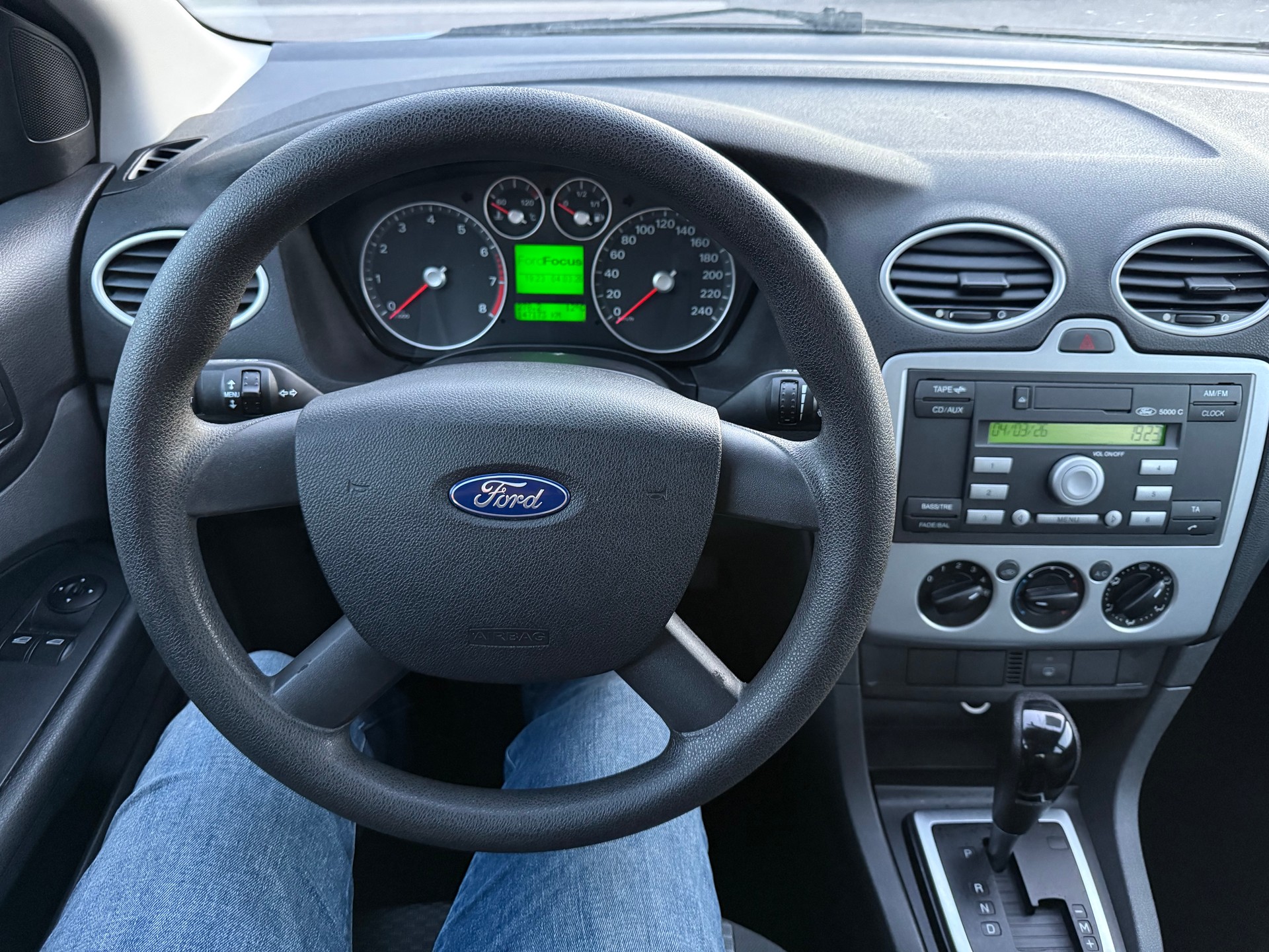 FORD Focus 1.6i Ghia Automatic-image-15