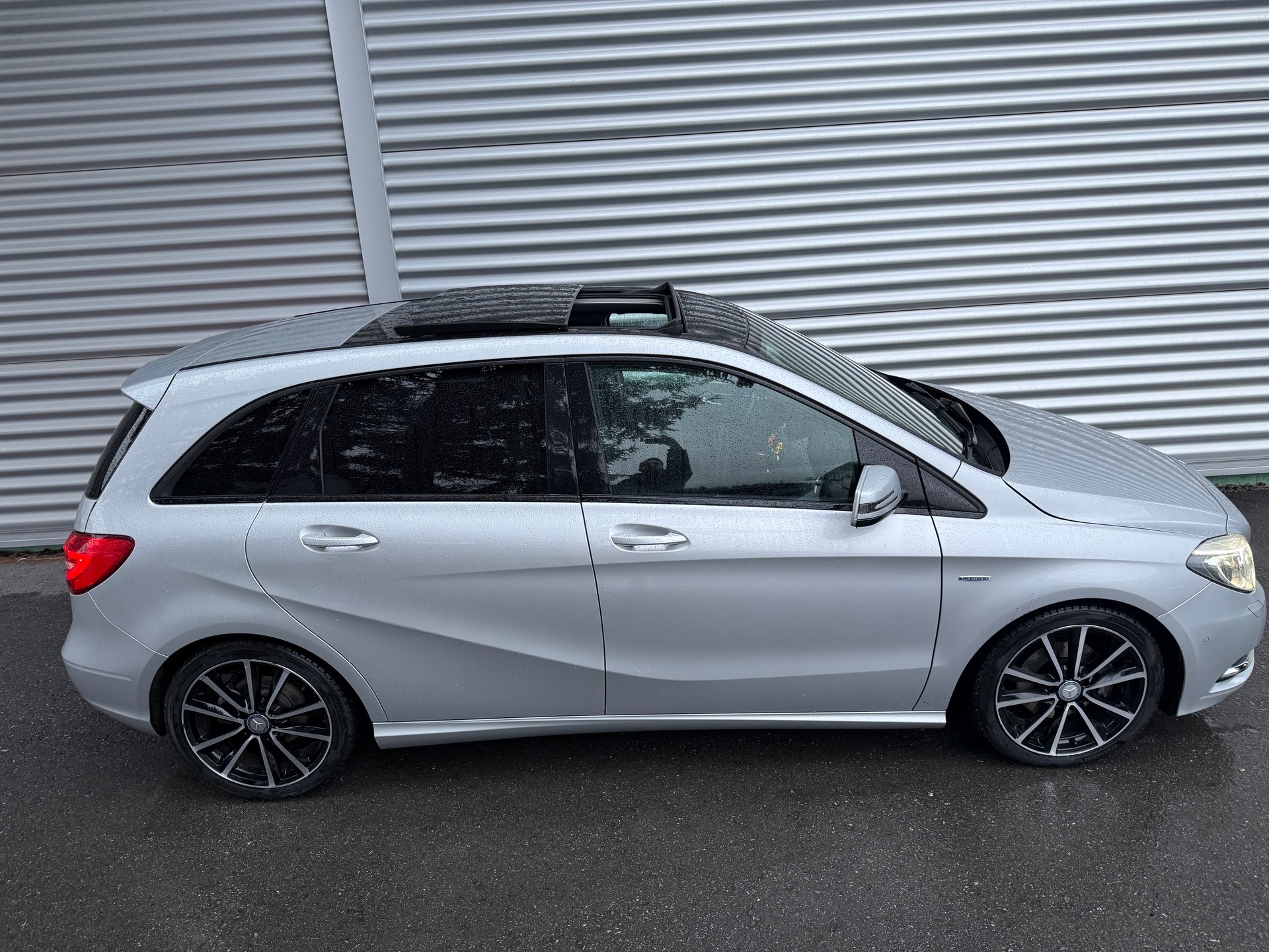 MERCEDES-BENZ B 200 CDI 7G-DCT-image-4