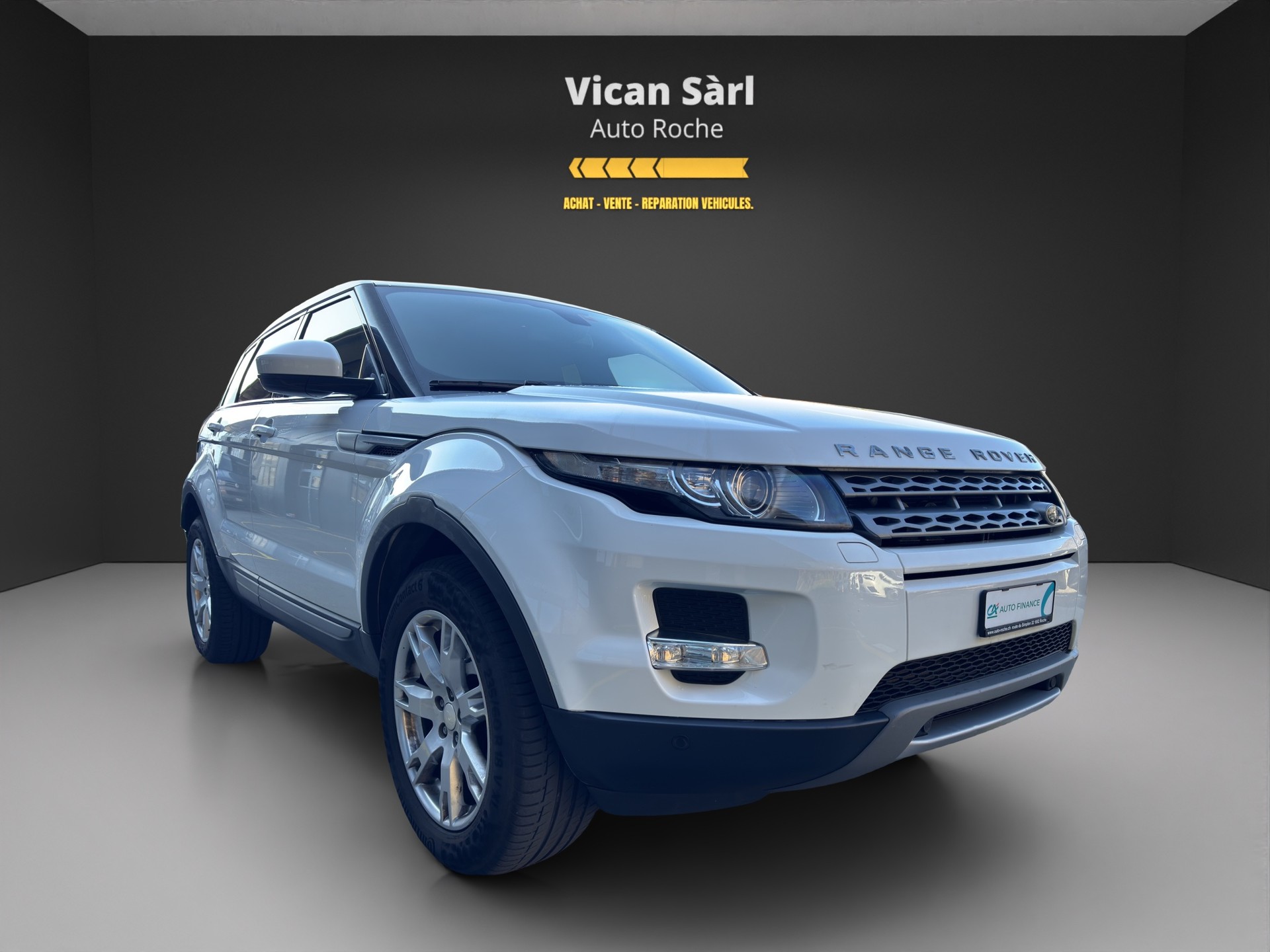 LAND ROVER Range Rover Evoque 2.2 TD4 Pure AT9-image-2