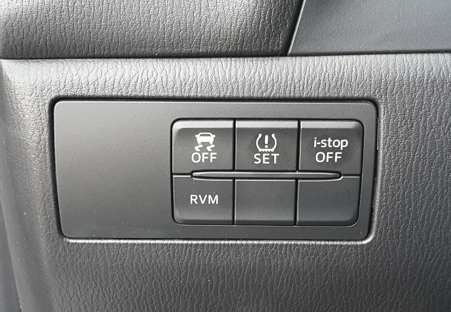MAZDA 3 2.2 16V CD Revolution-image-10
