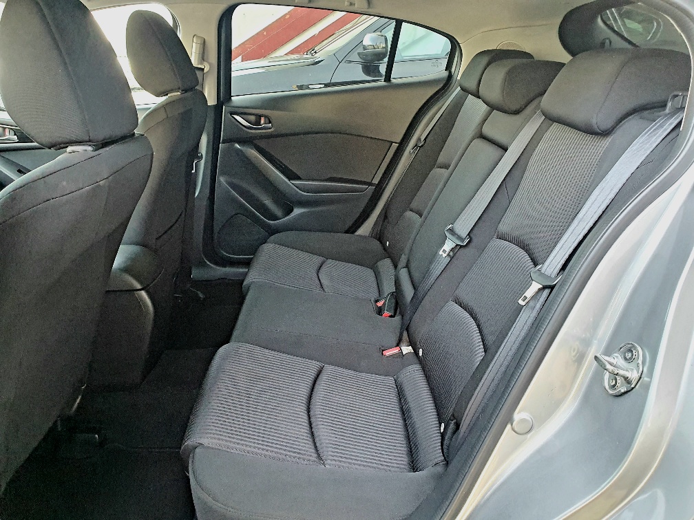 MAZDA 3 2.2 16V CD Revolution-image-16