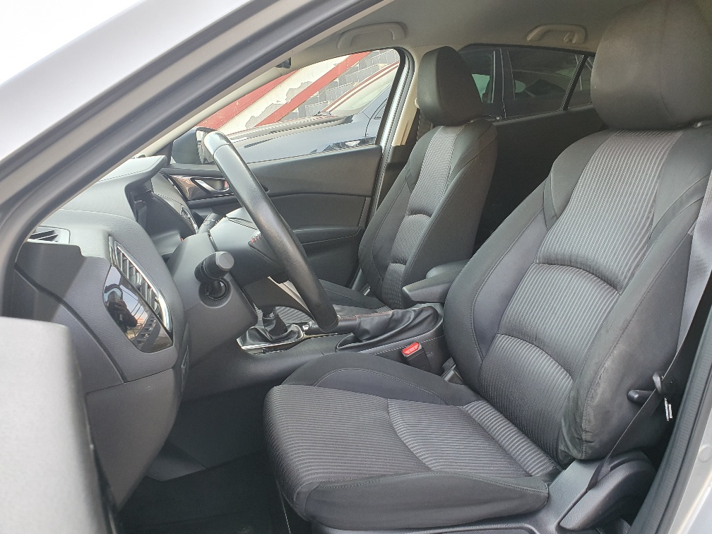 MAZDA 3 2.2 16V CD Revolution-image-15