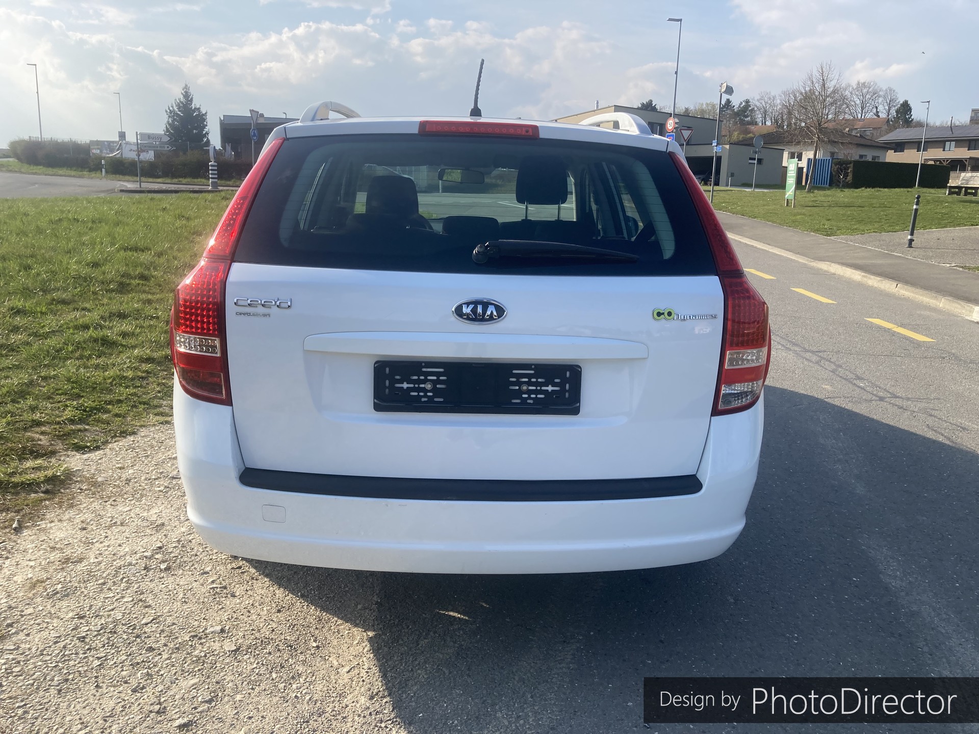 KIA Cee'd Sporty Wagon 1.4 16V _seven-image-13