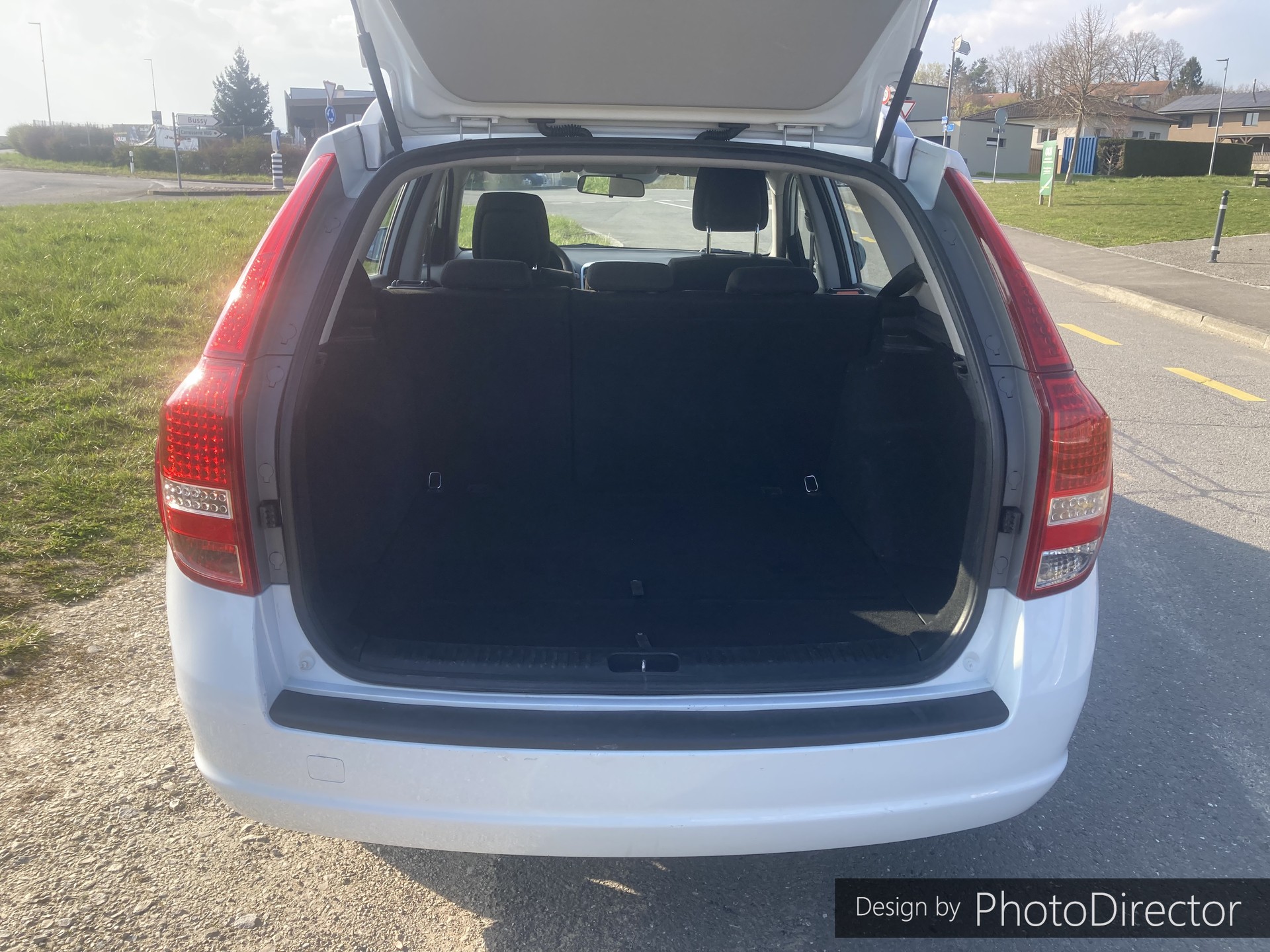 KIA Cee'd Sporty Wagon 1.4 16V _seven-image-11
