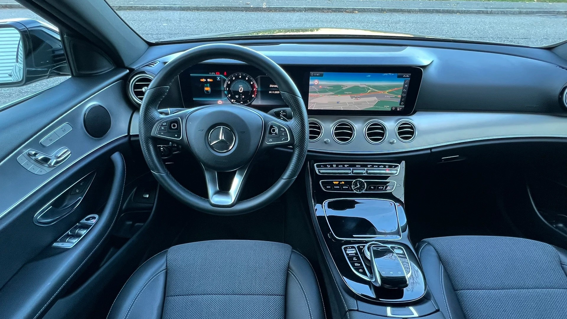 MERCEDES-BENZ E 200 AVANTGARDE 9G-TRONIC l 184 PS-image-19