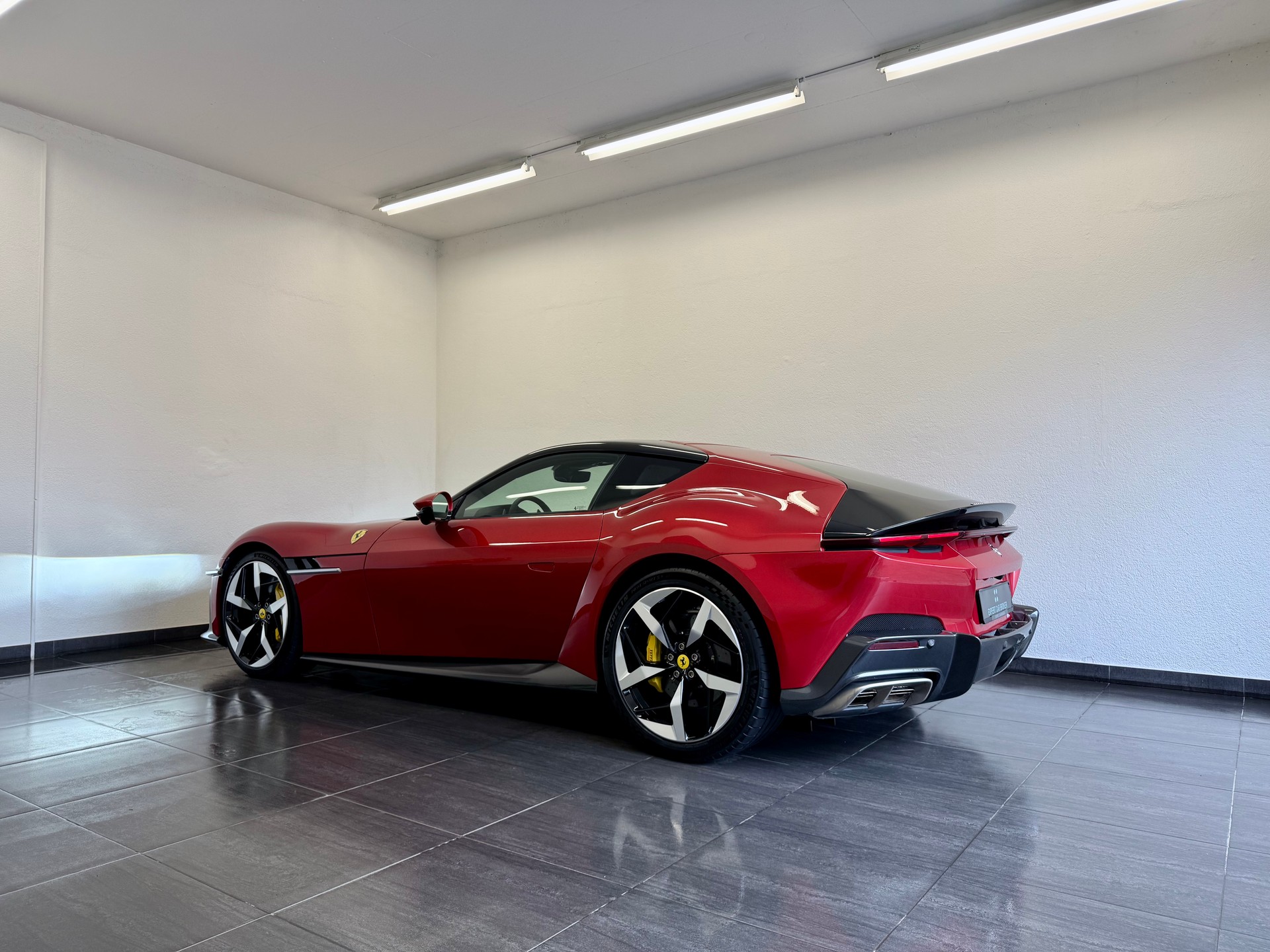 FERRARI 12 Cilindri-image-11