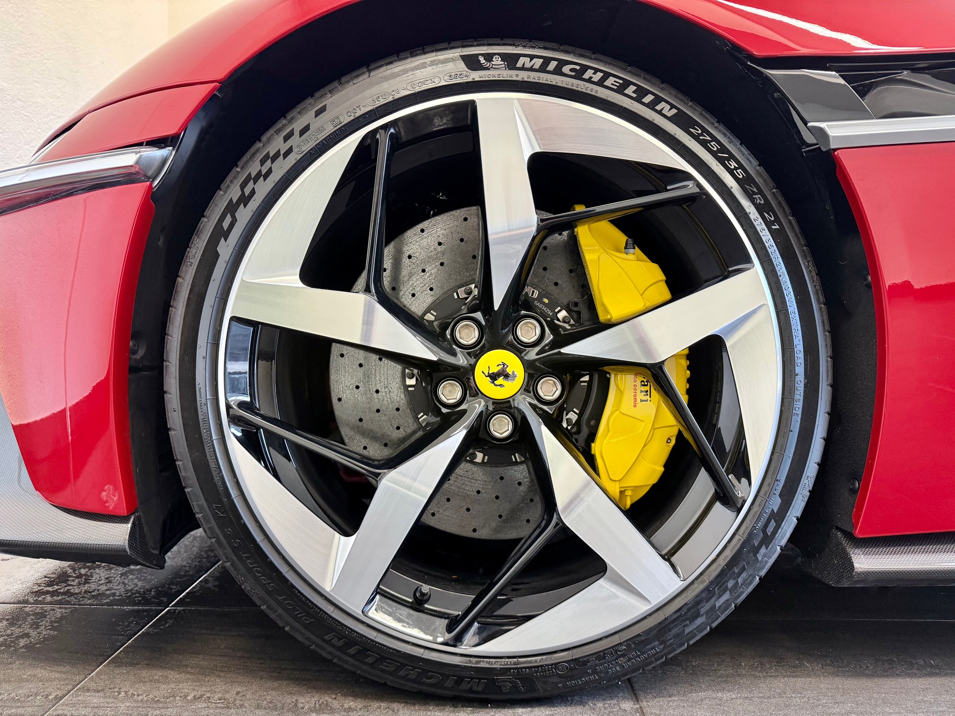 FERRARI 12 Cilindri-image-6