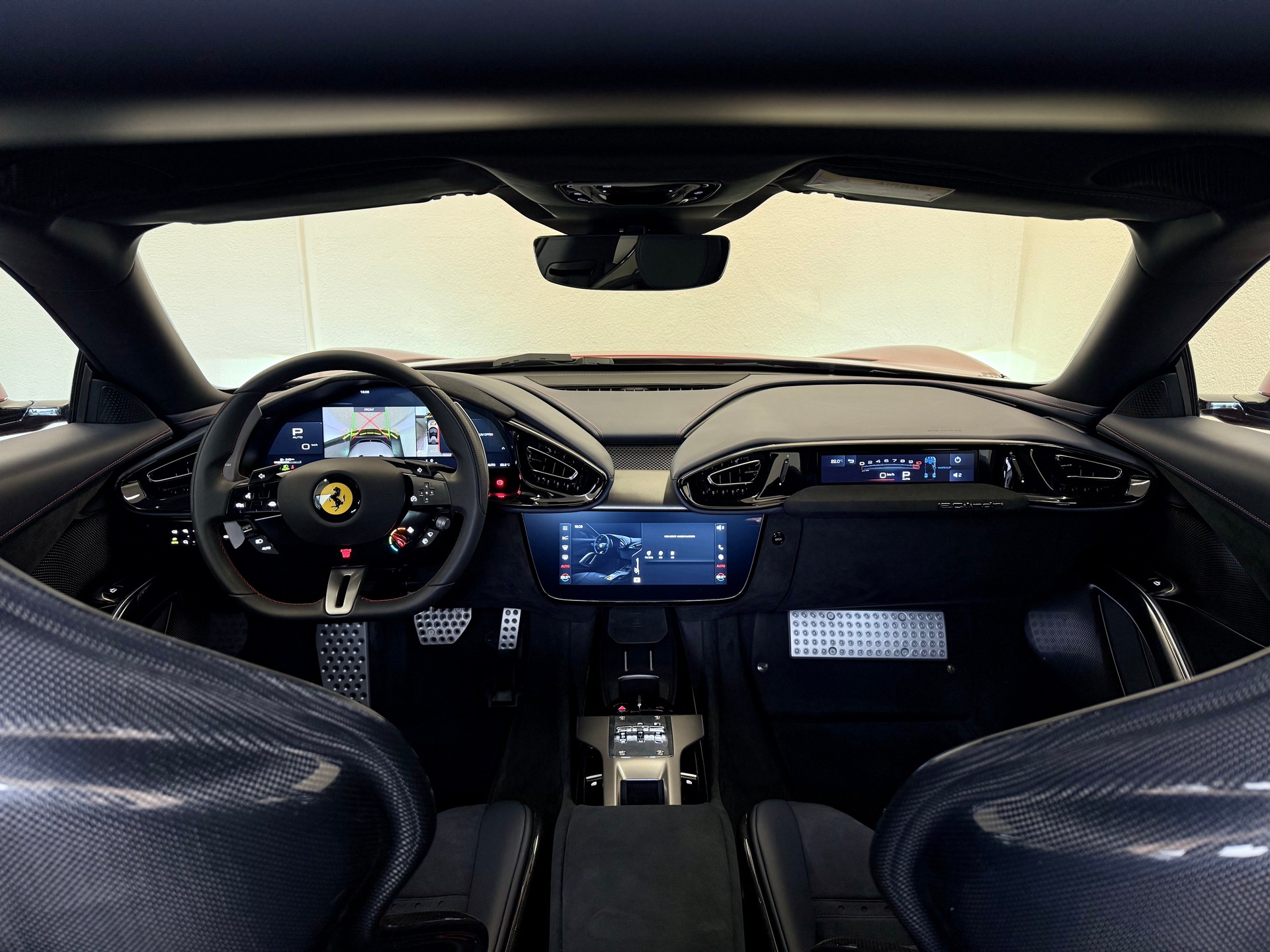 FERRARI 12 Cilindri-image-15
